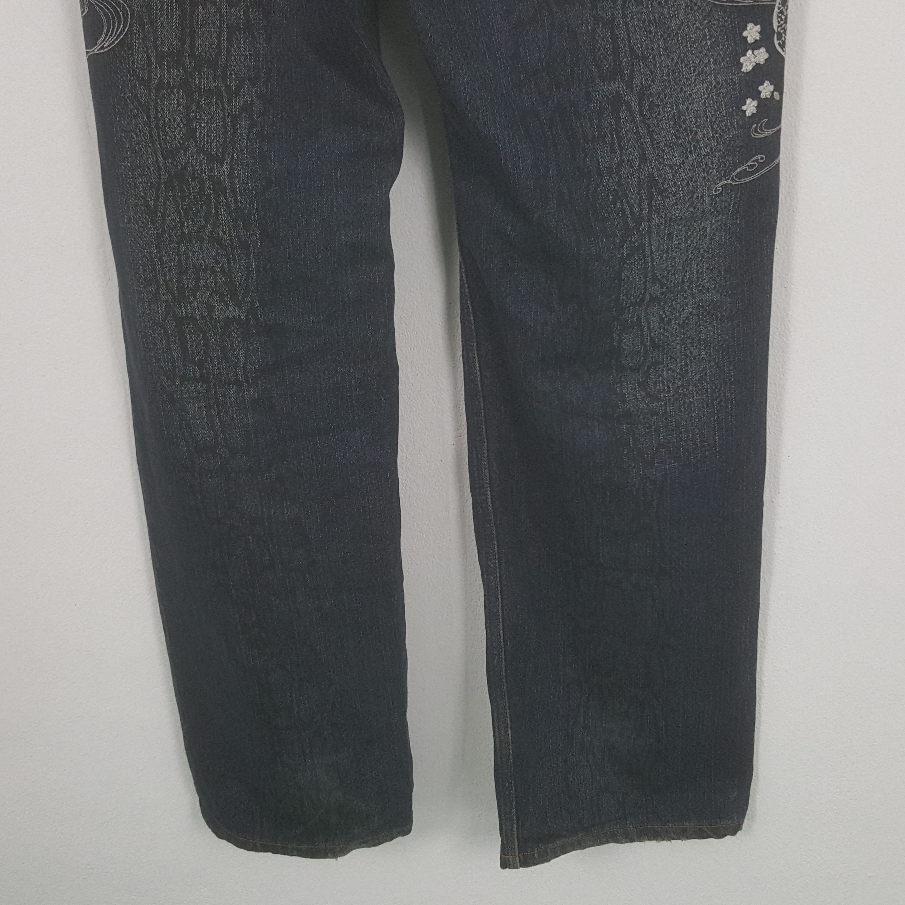 Designer × Japanese Brand × Vintage Vintage Karakuri Tamashn Sukajan Denim Jeans Size US 34 / EU 50 - 6 Thumbnail