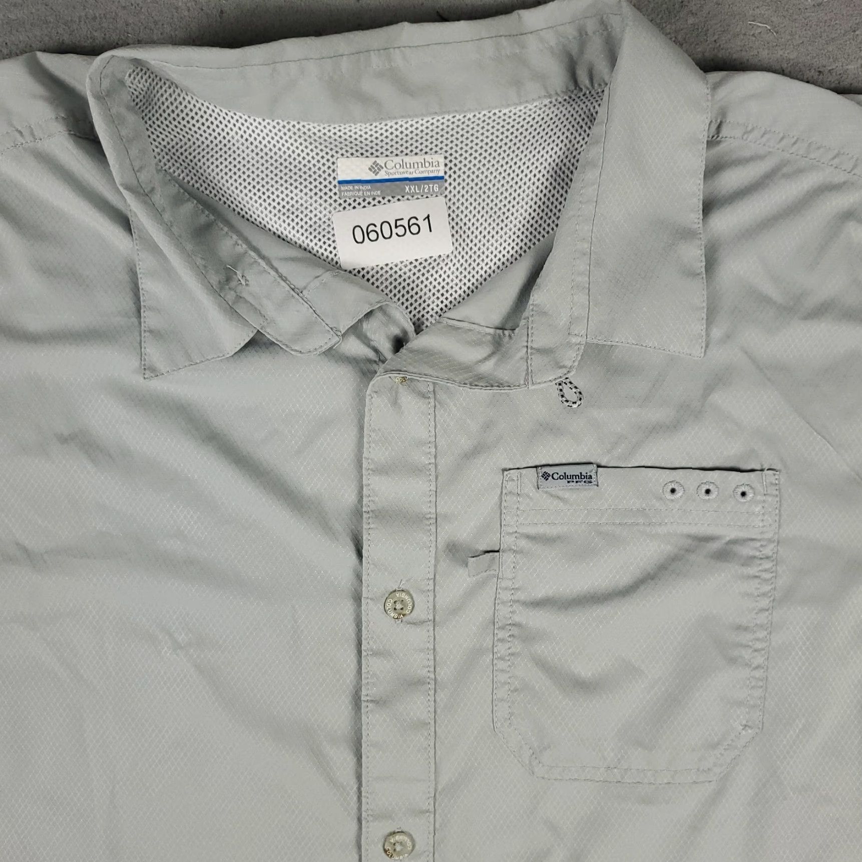 Vintage Columbia Shirt Mens 2XL Gray Camp Collar Vented Button Up Short Sleeve Size US XXL / EU 58 / 5 - 2 Thumbnail