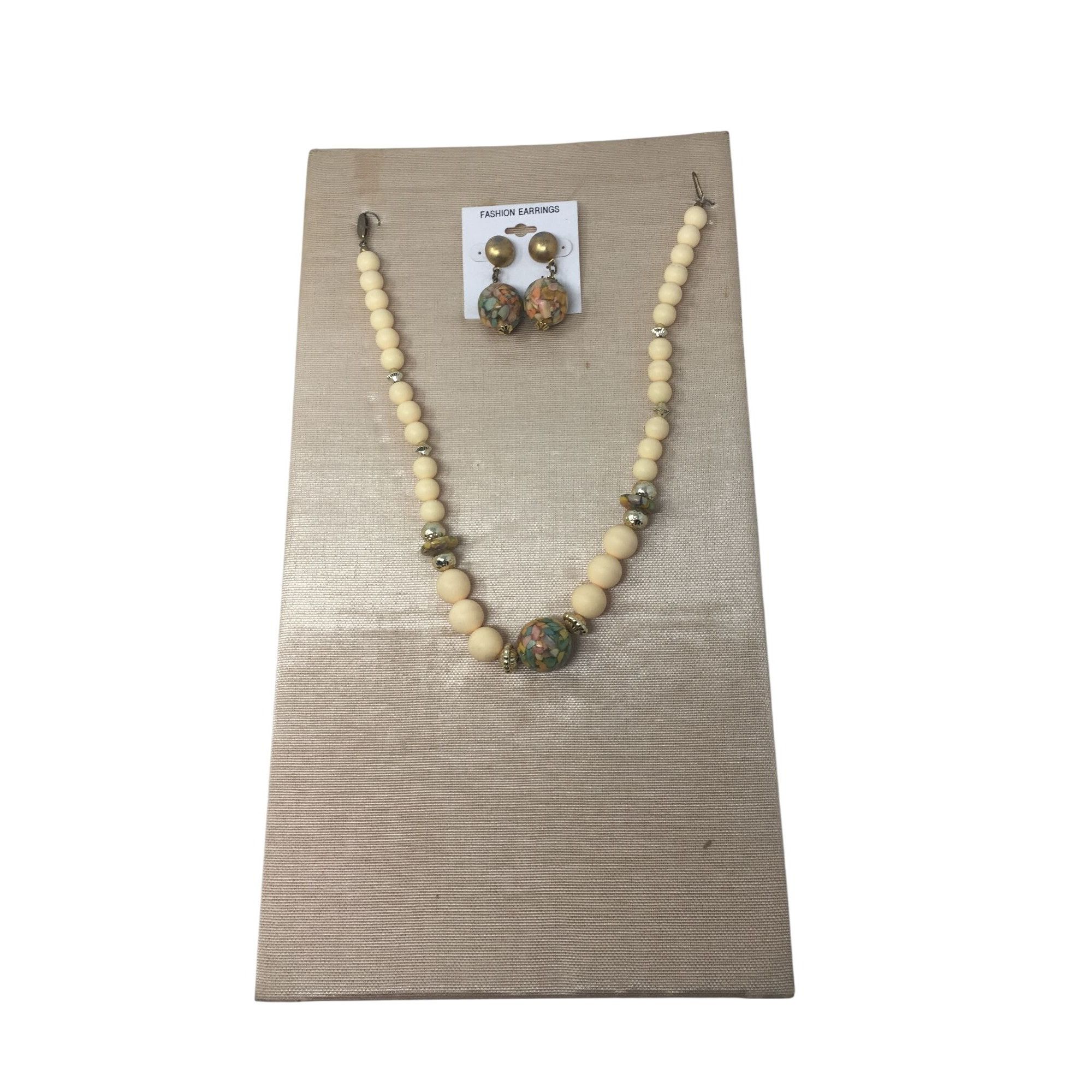 Other Women's Beautiful Beaded Necklace with Matching Dangle Fashi Size ONE SIZE - 1 Thumbnail