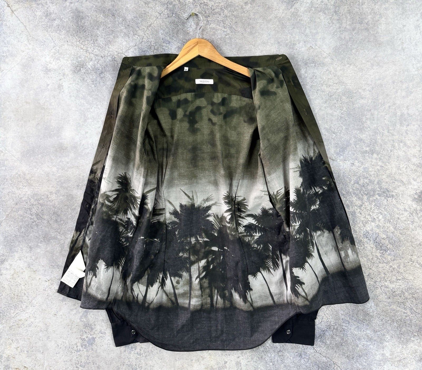 Valentino Valentino Men’s Palm Tree Print Shirt Green Black Size 42 Size US L / EU 52-54 / 3 - 7 Thumbnail