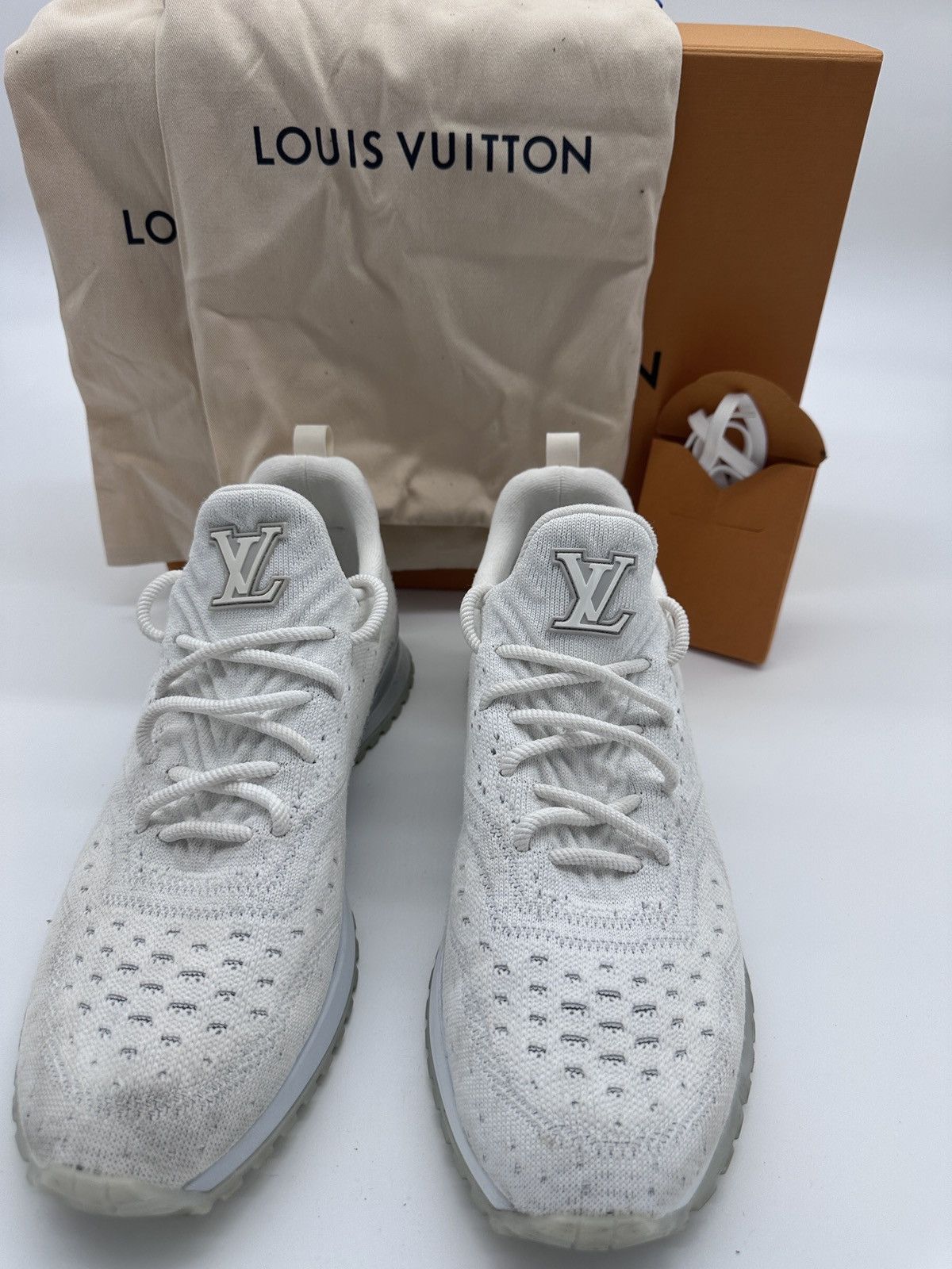 Louis Vuitton Louis Vuitton VNR Sneaker White Size 11 Size US 11 / EU 44 - 3 Thumbnail