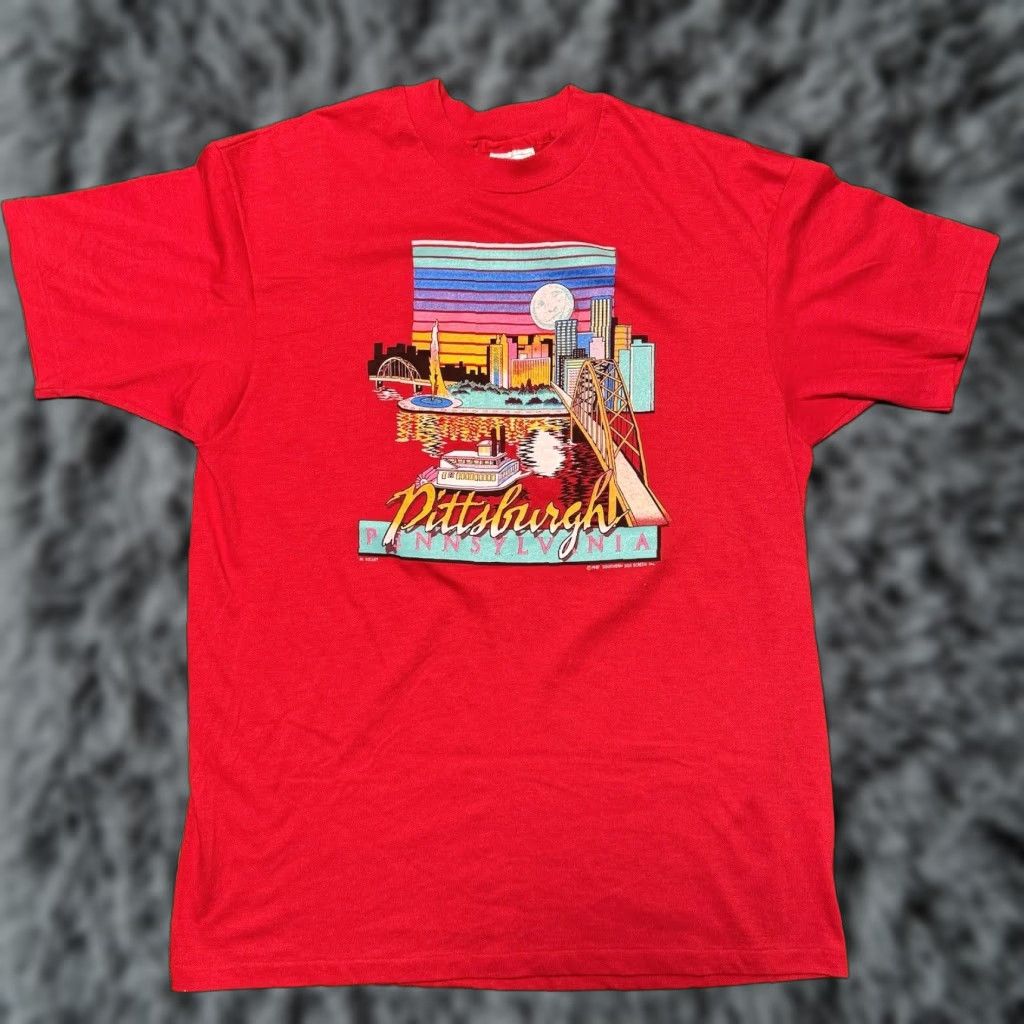 Vintage VINTAGE Pittsburgh Skyline T Shirt XL 1980s USA Point State Park PA Bridges Boat Mens Graphic Tee Red Size US XL / EU 56 / 4 - 1 Thumbnail
