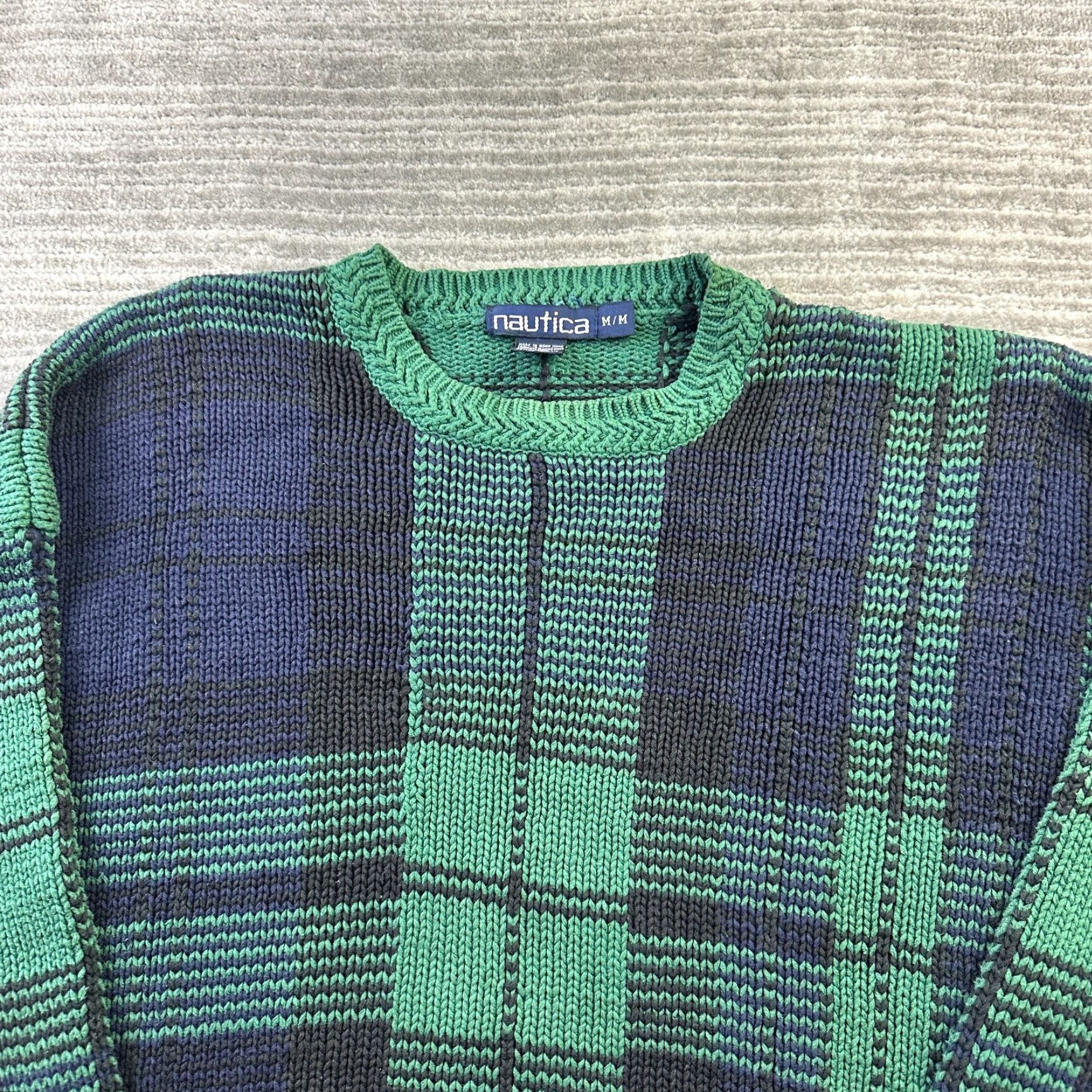 Nautica VINTAGE Nautica Sweater Mens Green Tartan Plaid Wool Knit Pullover 90s Preppy All Seasons Heavyweight Size M Size US M / EU 48-50 / 2 - 4 Thumbnail