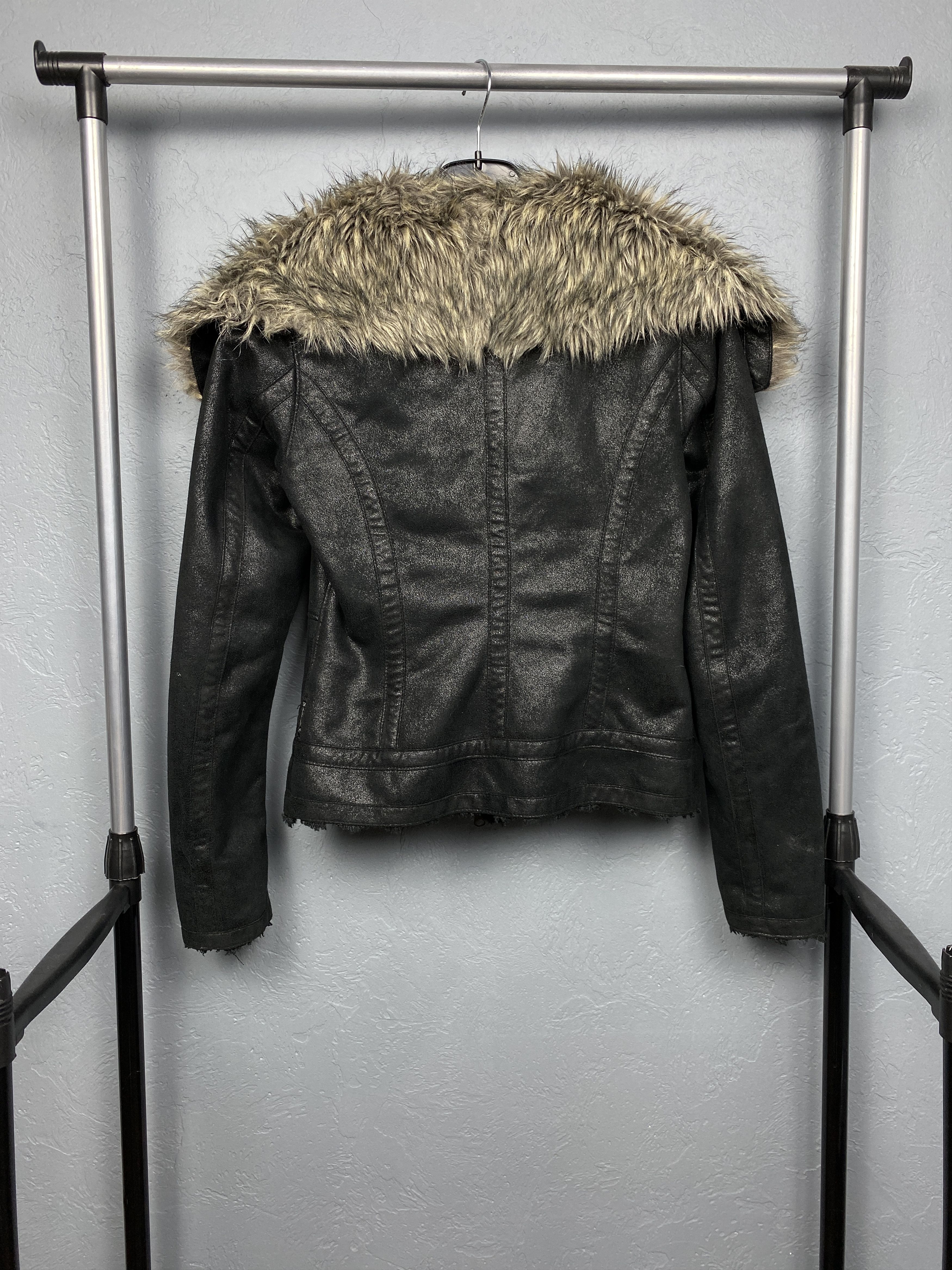 Armani Armani Jeans Vintage Womens Sherpa Jacket Fur Collar Size S / US 4 / IT 40 - 10 Thumbnail