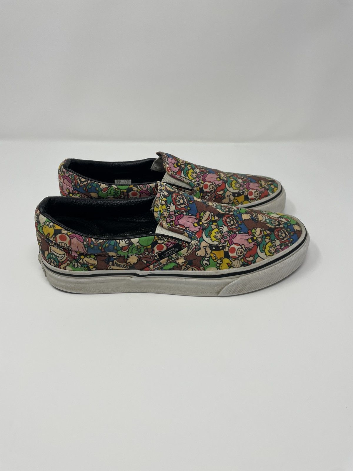 Nintendo × Vans Vans x Nintendo Super Mario Bros GAME OVER Mens 6.5 Slip on Size US 6.5 / EU 39-40 - 2 Thumbnail