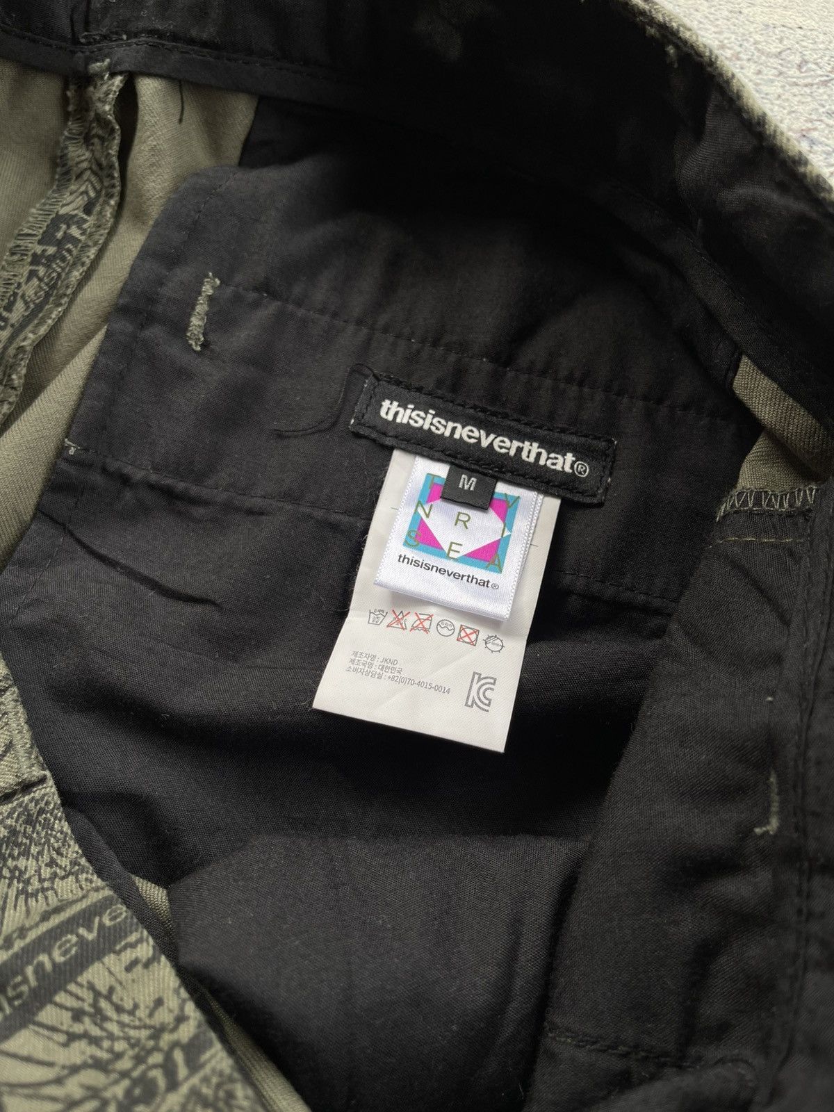 thisisneverthat Thisisneverthat all over print police pants Size US 31 - 6 Thumbnail