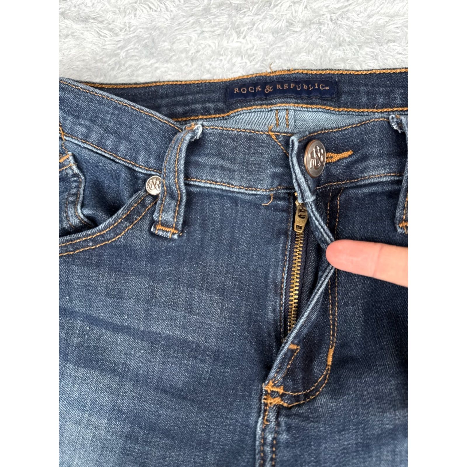 Vintage VINTAGE Rock & Republic Jeans Woman 10 Blue Denim Kasandra Flared Low Rise 29x32 Mens? Ladies? Size 32" / US 10 / IT 46 - 5 Thumbnail