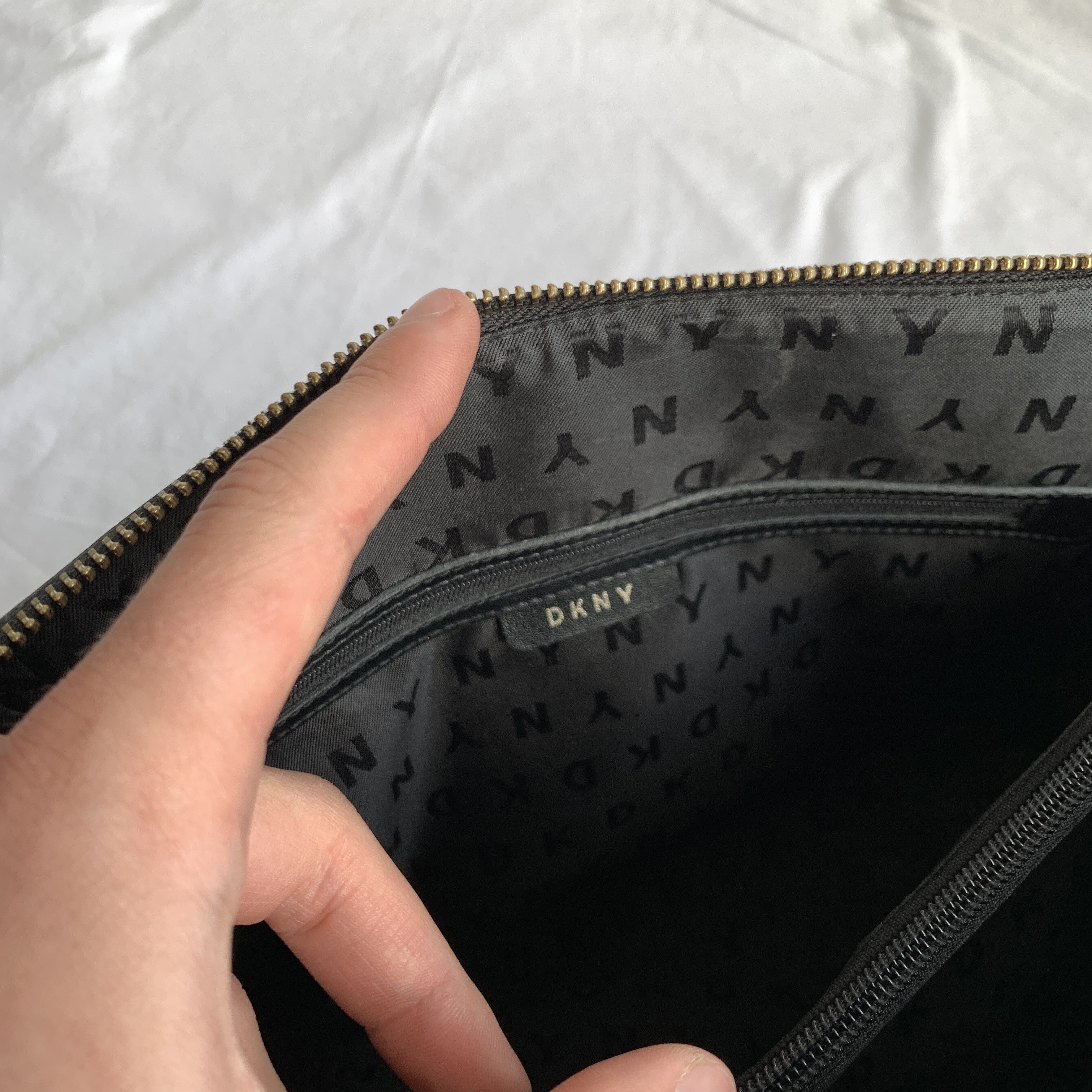 DKNY DKNY Donna Karan New York Women's Shoulder Crossbody Bag Size ONE SIZE - 9 Thumbnail