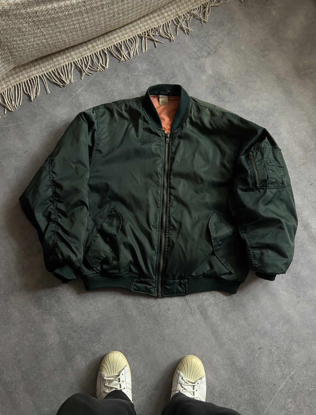 Vintage Vintage MA-1 Olive Military Bombers jacket mens Size US XL / EU 56 / 4 - 2 Thumbnail