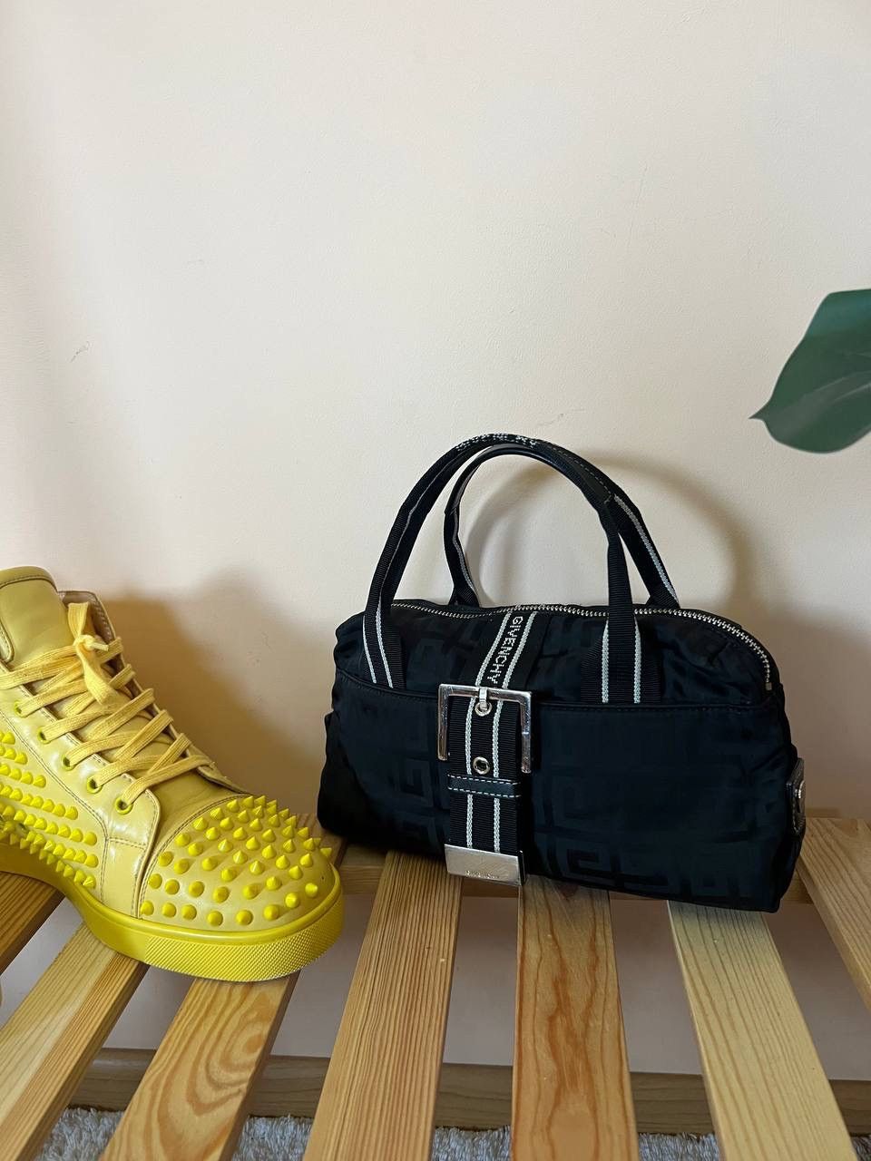 Givenchy Givenchy Black Monogram Nylon Shoulder Bag Size ONE SIZE - 1 Thumbnail