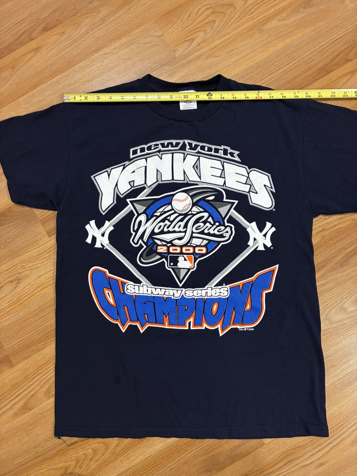 Delta MLB New York Yankees Subway Series Champions 2000 Short Y2K Size US L / EU 52-54 / 3 - 7 Thumbnail