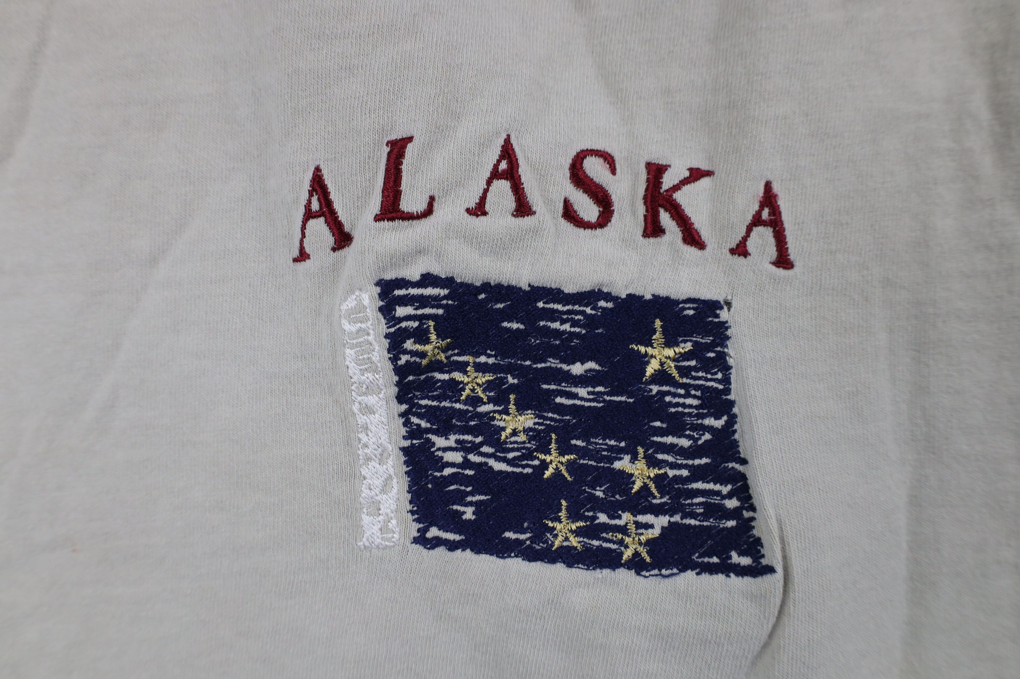 Vintage Vintage 90s Streetwear Spell Alaska State Flag T-Shirt Beige Size US XXL / EU 58 / 5 - 4 Thumbnail
