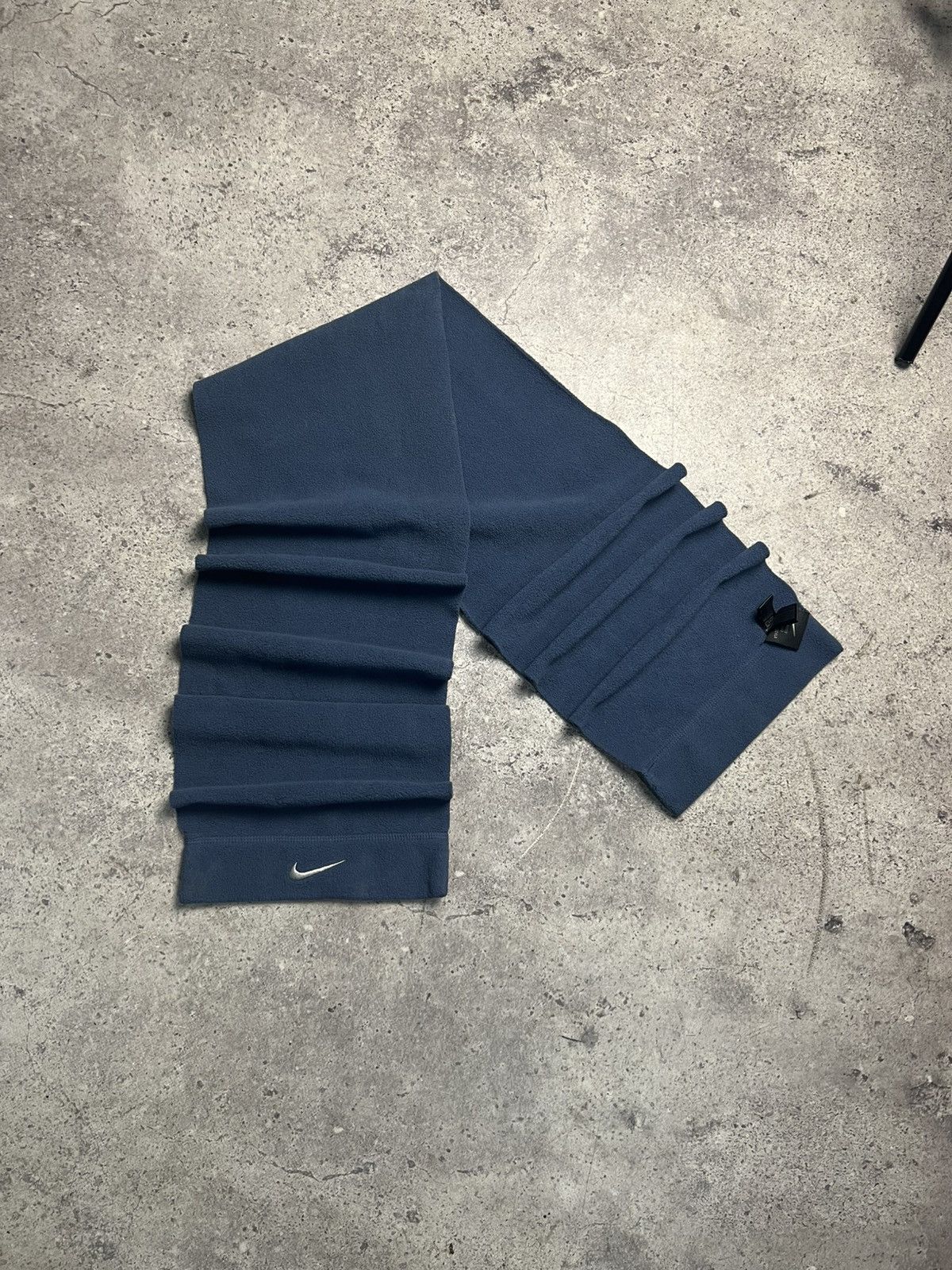 Nike Vintage Nike Scarf 90s Size ONE SIZE - 1 Thumbnail