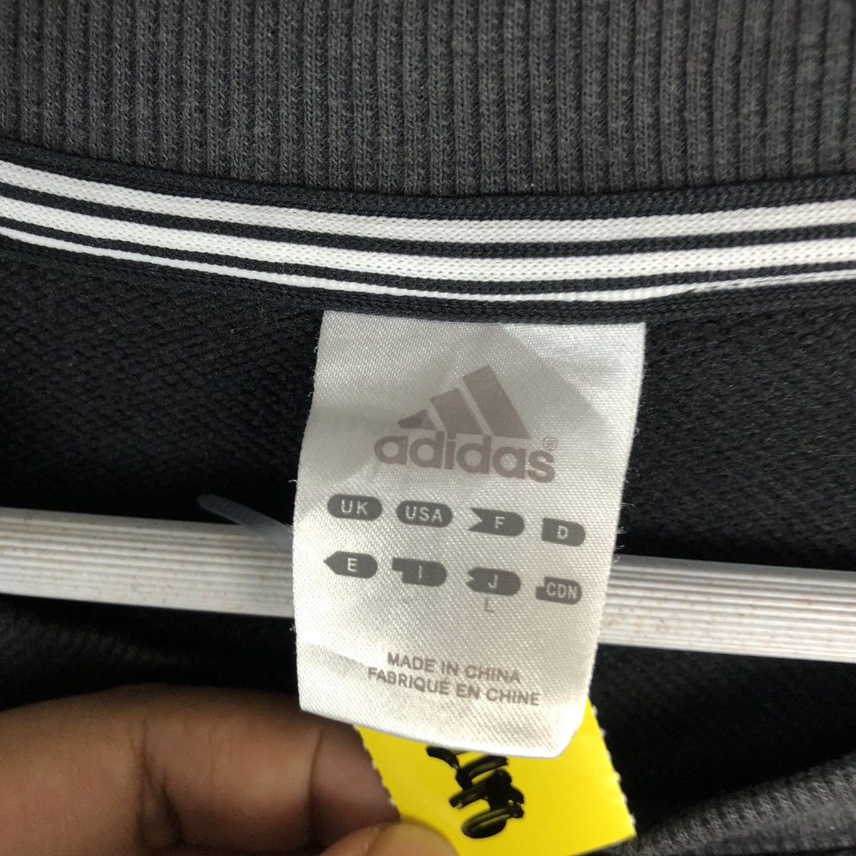 Adidas × Vintage Adidas Black Sweatshirt #A298 Size US M / EU 48-50 / 2 - 10 Thumbnail
