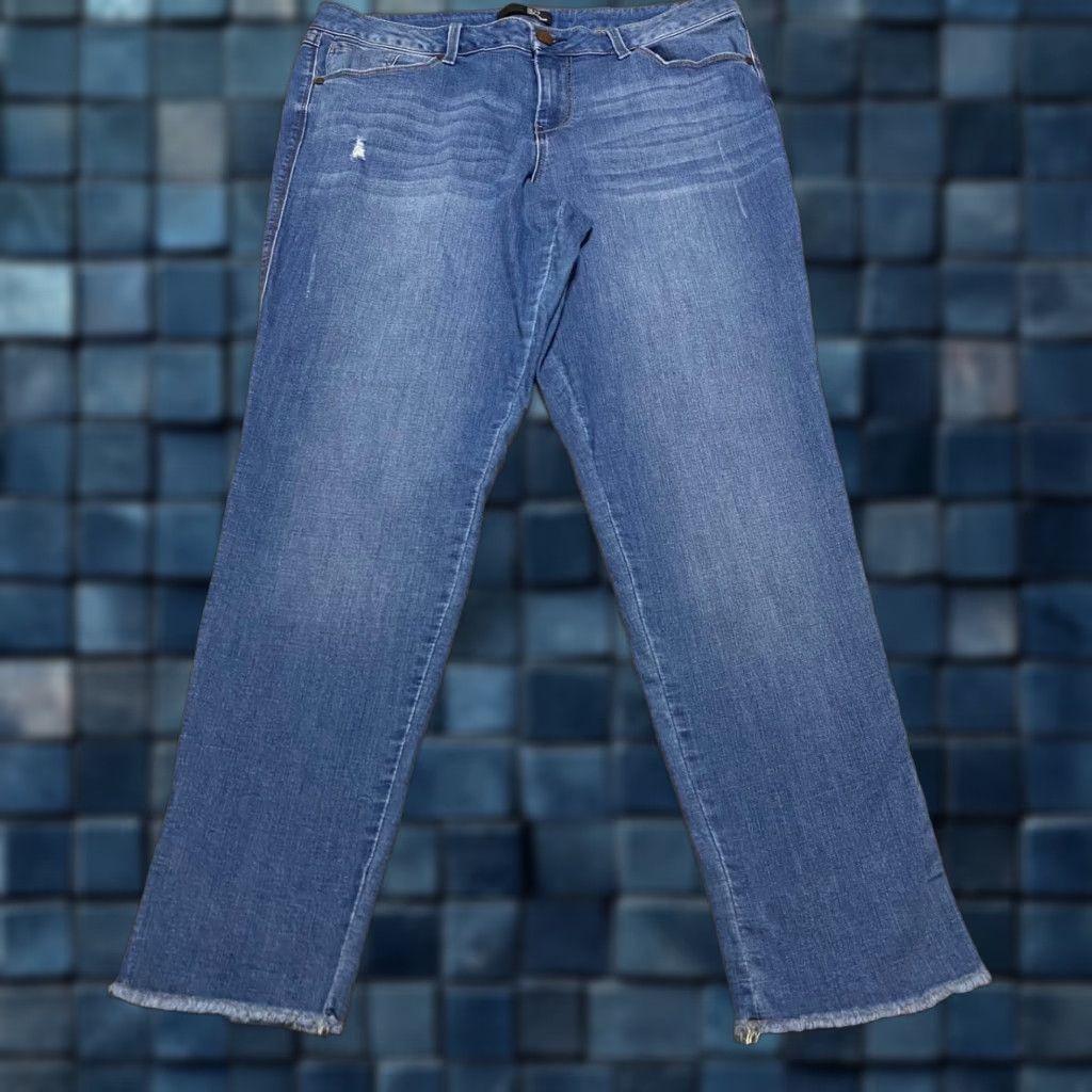 Vintage 1822 Denim Jeans Blue 16 Womens High Rise Tapered Distressed Medium Wash denim 5-Pocket Design Regular Size 16 Womens jeans Size 38" / US 16 / IT 52 - 1 Thumbnail
