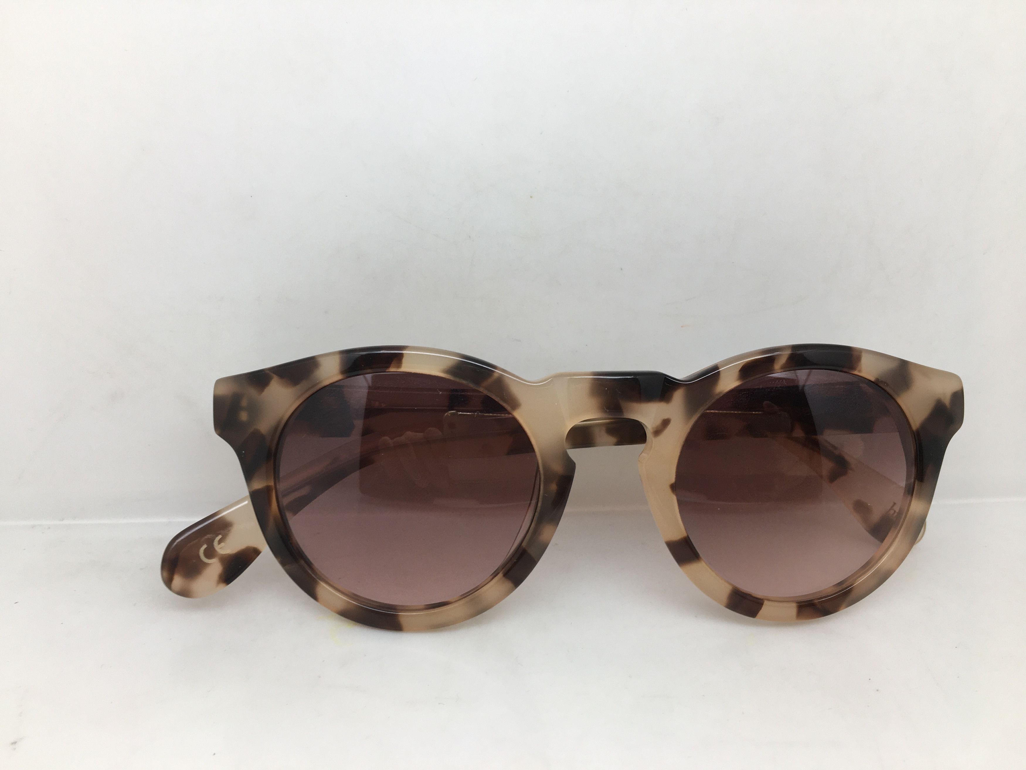 Other Handmade Acetate ARISTOCRAT Keyhole Bridge Sunglasses Size ONE SIZE - 7 Thumbnail