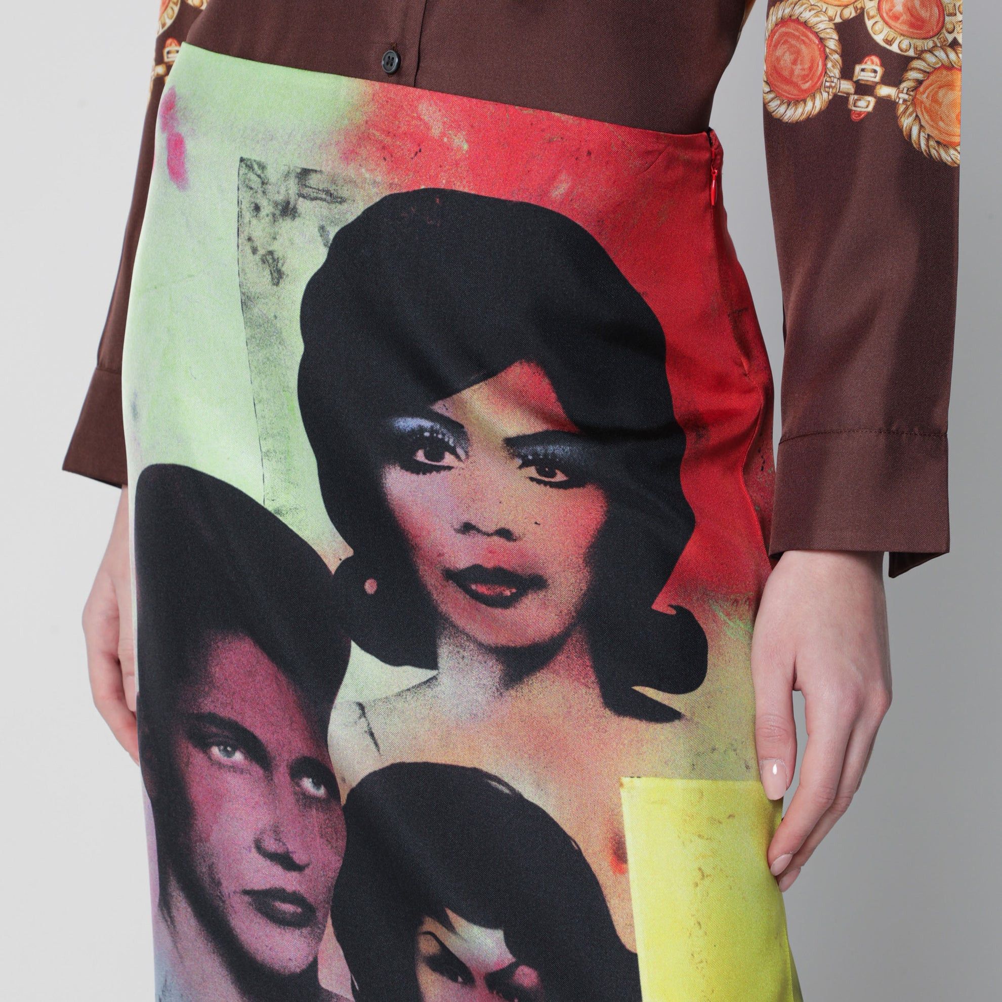 Versace o1d2blof0426 Printed Silk Twill Midi Skirt in Multicolor Size 30" / US 8 / IT 44 - 4 Thumbnail