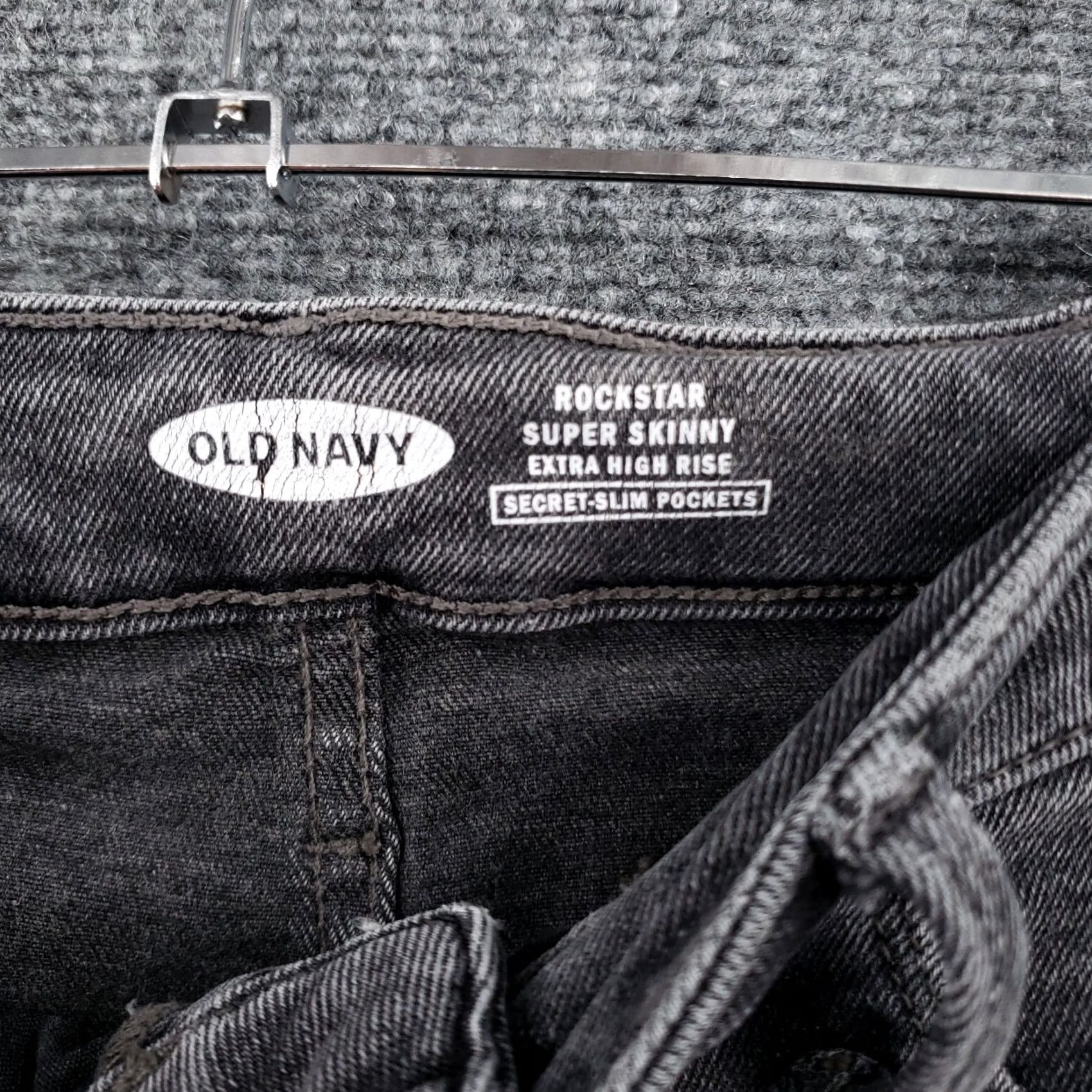 Old Navy Old Navy Womens Jeans 6 High Rise Rockstar Super Skinny Distressed Gray Denim Size 28" / US 6 / IT 42 - 3 Thumbnail
