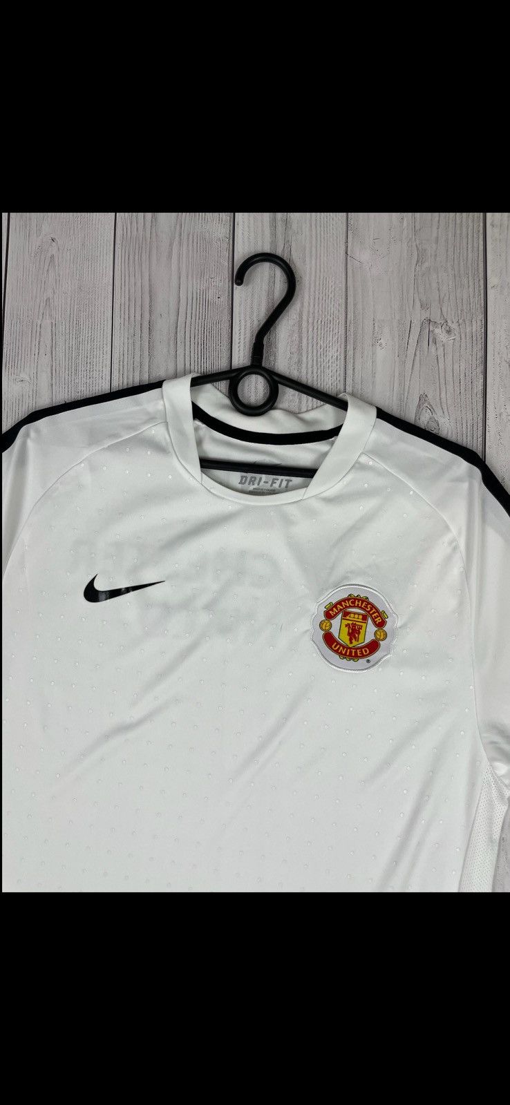 Nike Vintage nike Manchester United soccer jersey size L white Size US L / EU 52-54 / 3 - 3 Thumbnail