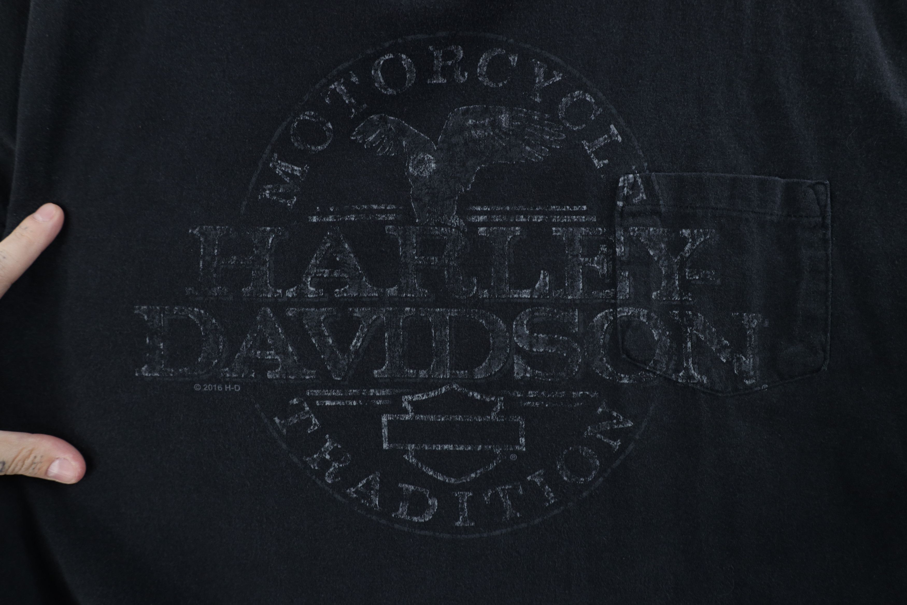 Harley Davidson × Vintage Vintage Harley Davidson Spell Out Eagle Pocket T-Shirt Black Size US XXL / EU 58 / 5 - 4 Thumbnail
