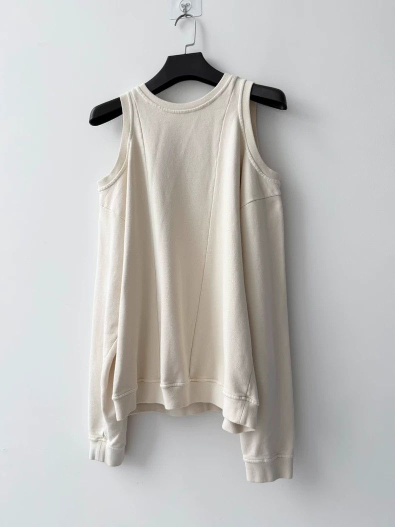 Maison Margiela Maison Margiela Deconstructed sweatshirt with off-shoulder Size S / US 4 / IT 40 - 2 Thumbnail