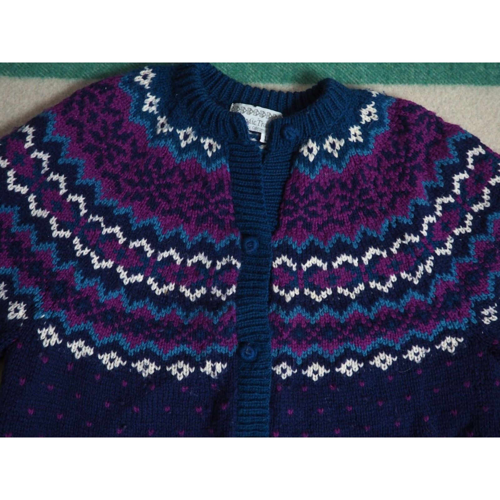 Vintage VINTAGE Nomadic Traders Berkeley Purple Fair Isle Nordic Wool Button Sweater M/L Cardigan Women Size M / US 6-8 / IT 42-44 - 2 Thumbnail