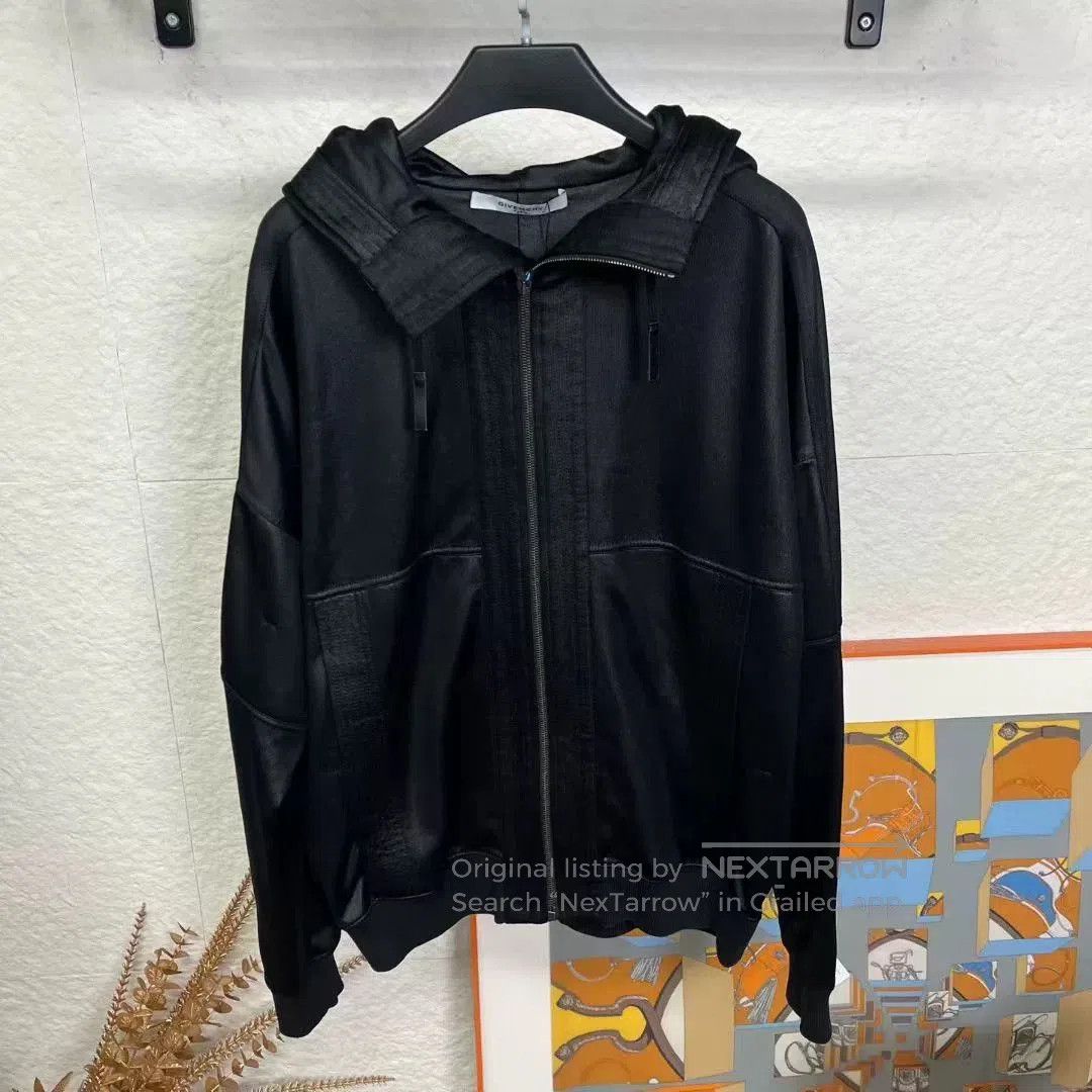 Givenchy Givenchy Black Velvet Logo Hoodie. Size US M / EU 48-50 / 2 - 1 Thumbnail