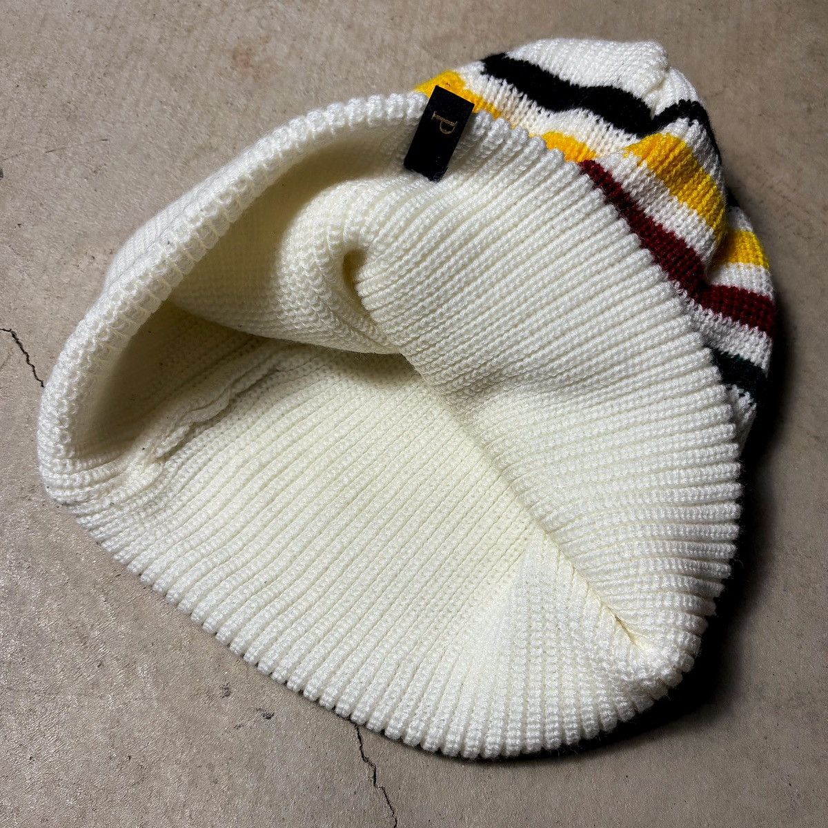 Pendleton Woven Pendleton Glacier Reversible Winter Beanie White Size ONE SIZE - 4 Thumbnail
