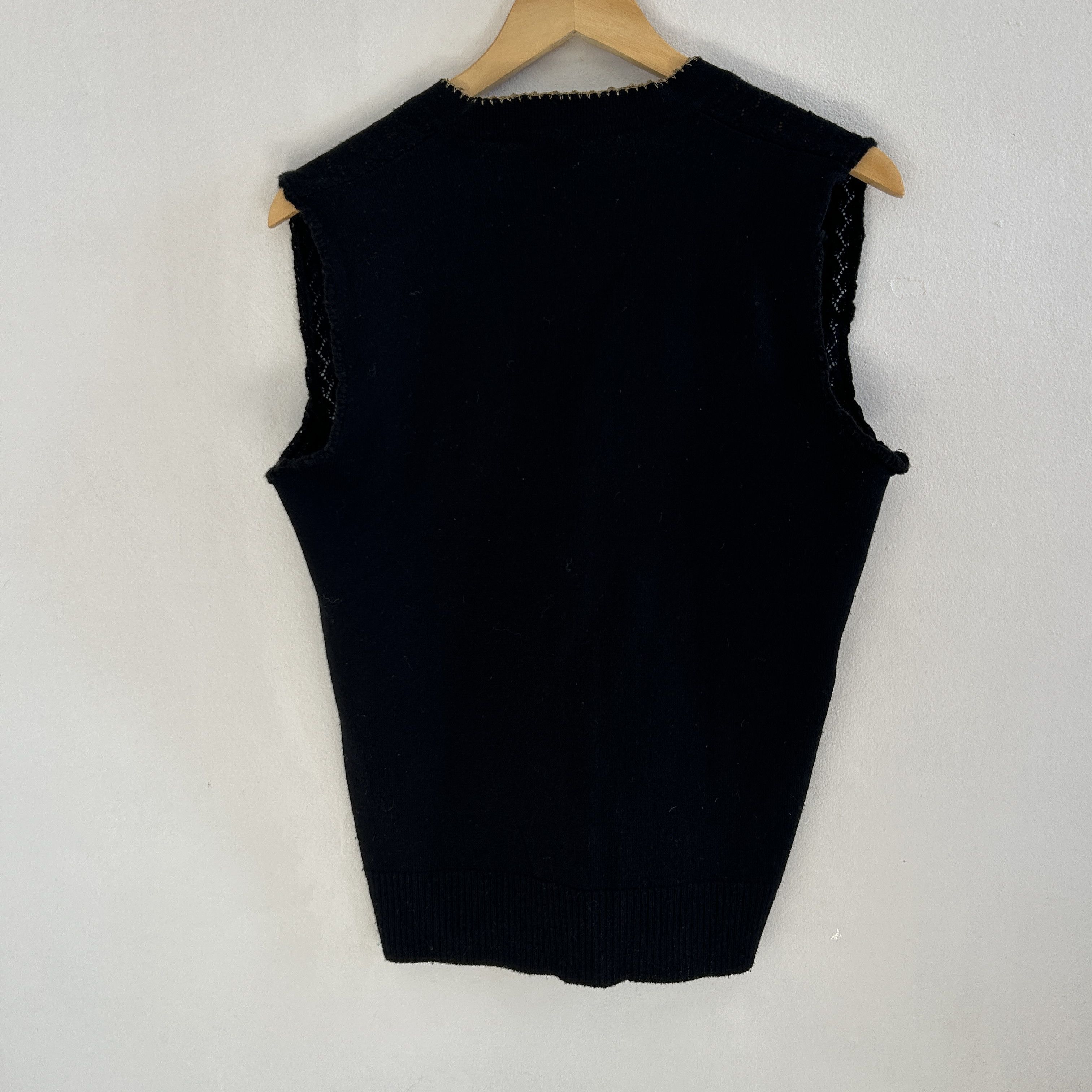 Vintage Vintage Black Knit Sweater Vest with Gold Buttons Size M / US 6-8 / IT 42-44 - 9 Thumbnail
