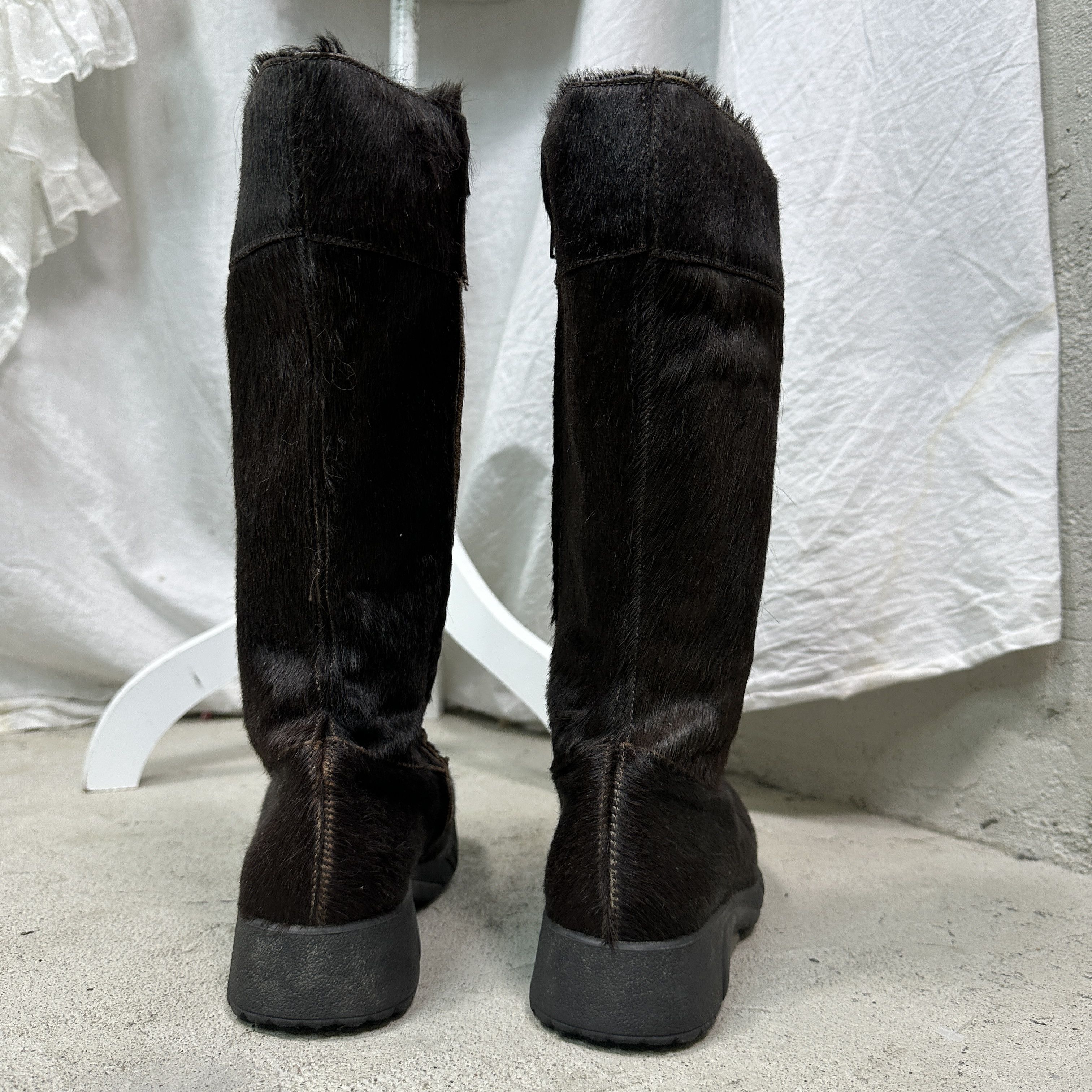 Vintage Vintage Leather Bumper Pony Hair Snowboots Y2K Size US 6 / IT 36 - 6 Thumbnail