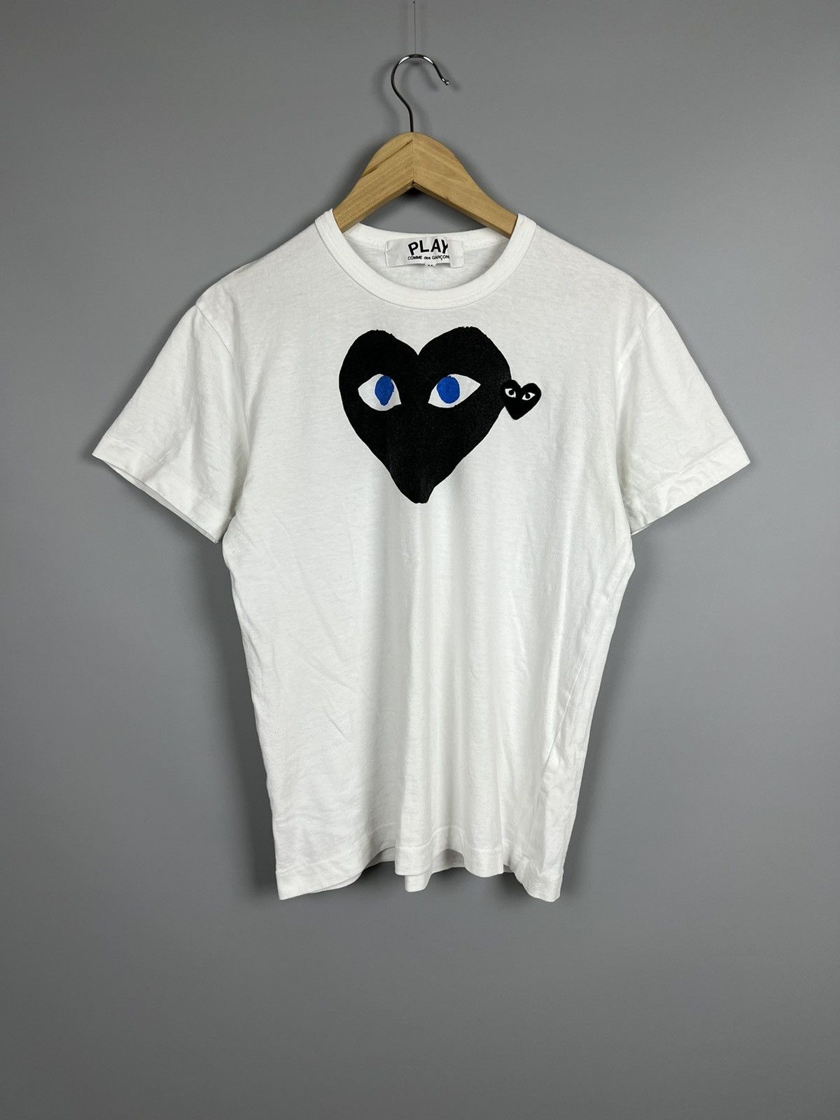 (S-M) Play Comme des Garçons tee logo hearts