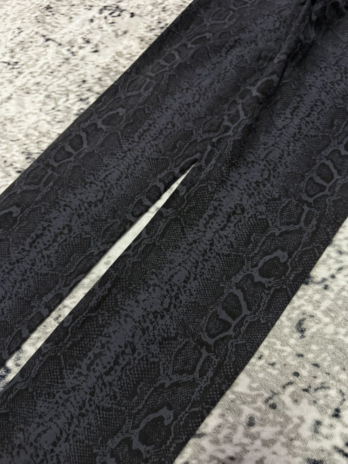 Japanese Brand NYDJ Snake Skin Slim Stretch Jeans Size 30" / US 8 / IT 44 - 10 Thumbnail