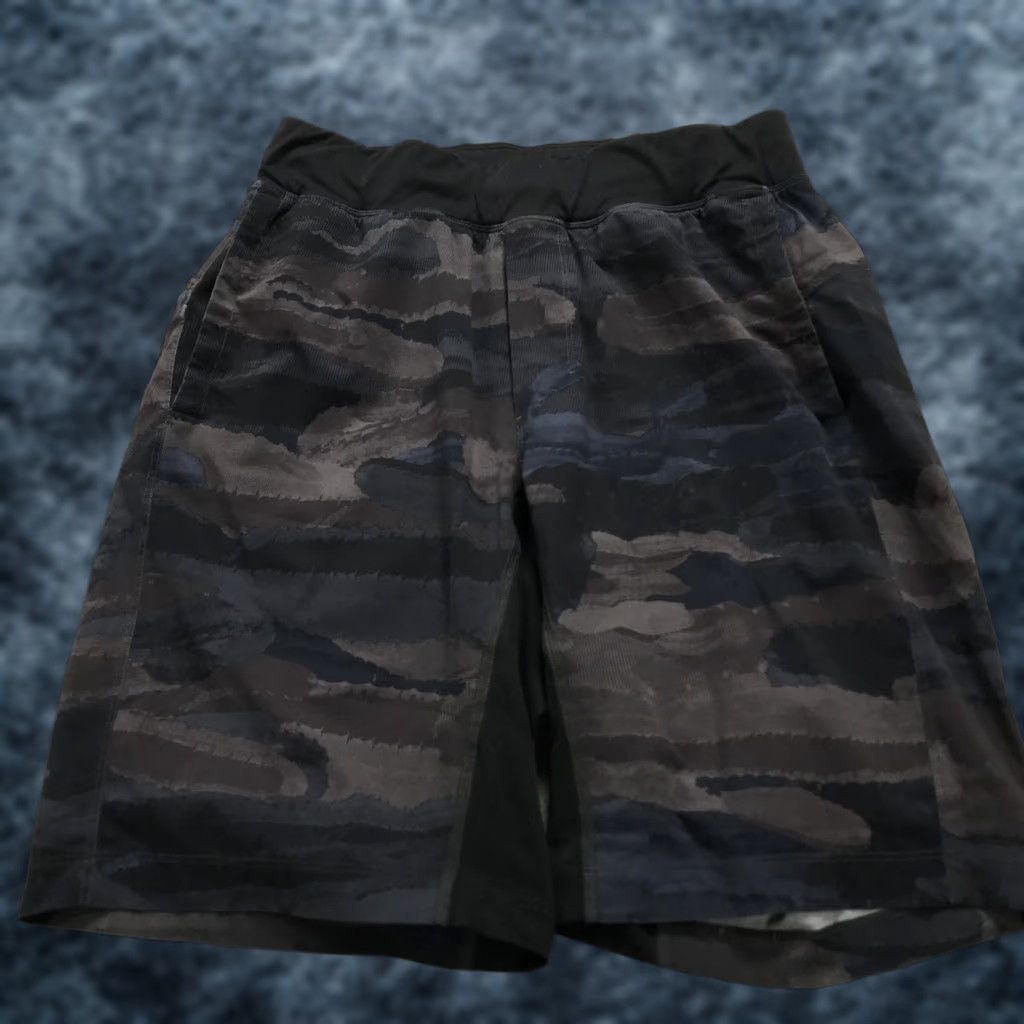 Lululemon Lululemon Shorts Mens S Gray Camouflage Elastic Waist Pockets Inseam 10 Athletic Activewear Gym Running Size US 29 - 1 Thumbnail