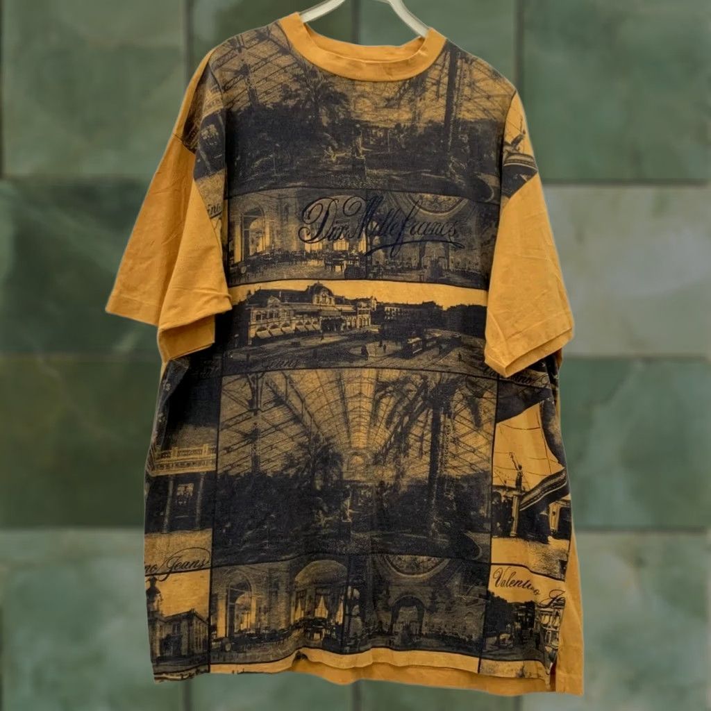 Valentino VINTAGE Valentino Jeans T-Shirt Graphic Print L Yellow Oversized Italy Mens Size US L / EU 52-54 / 3 - 1 Thumbnail