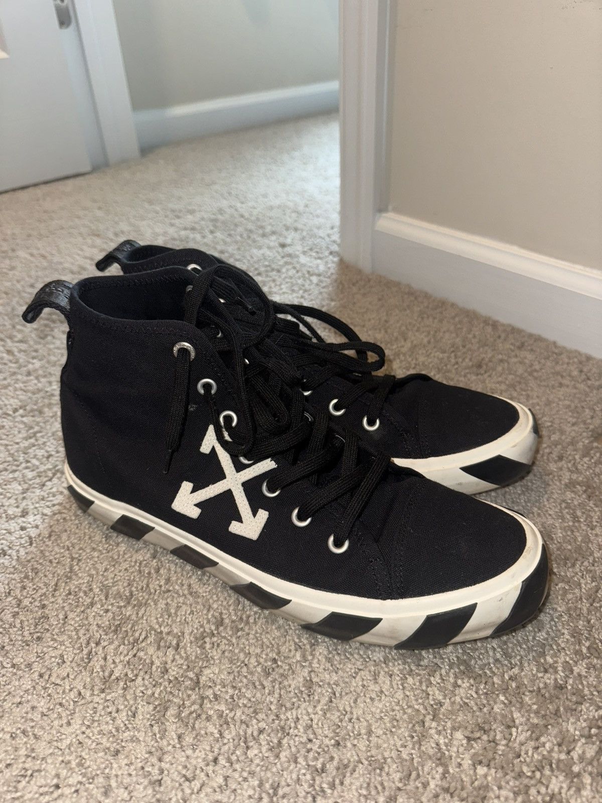 Off-White Off white high tops vulcanized Size US 12 / EU 45 - 1 Thumbnail