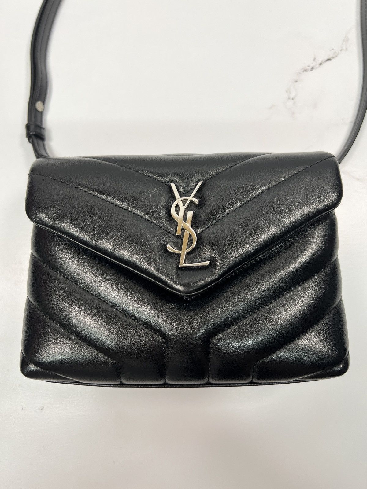 Yves Saint Laurent YSL Yves Saint Laurent Toy Lou Lou Loulou Bag Purse Size ONE SIZE - 3 Thumbnail