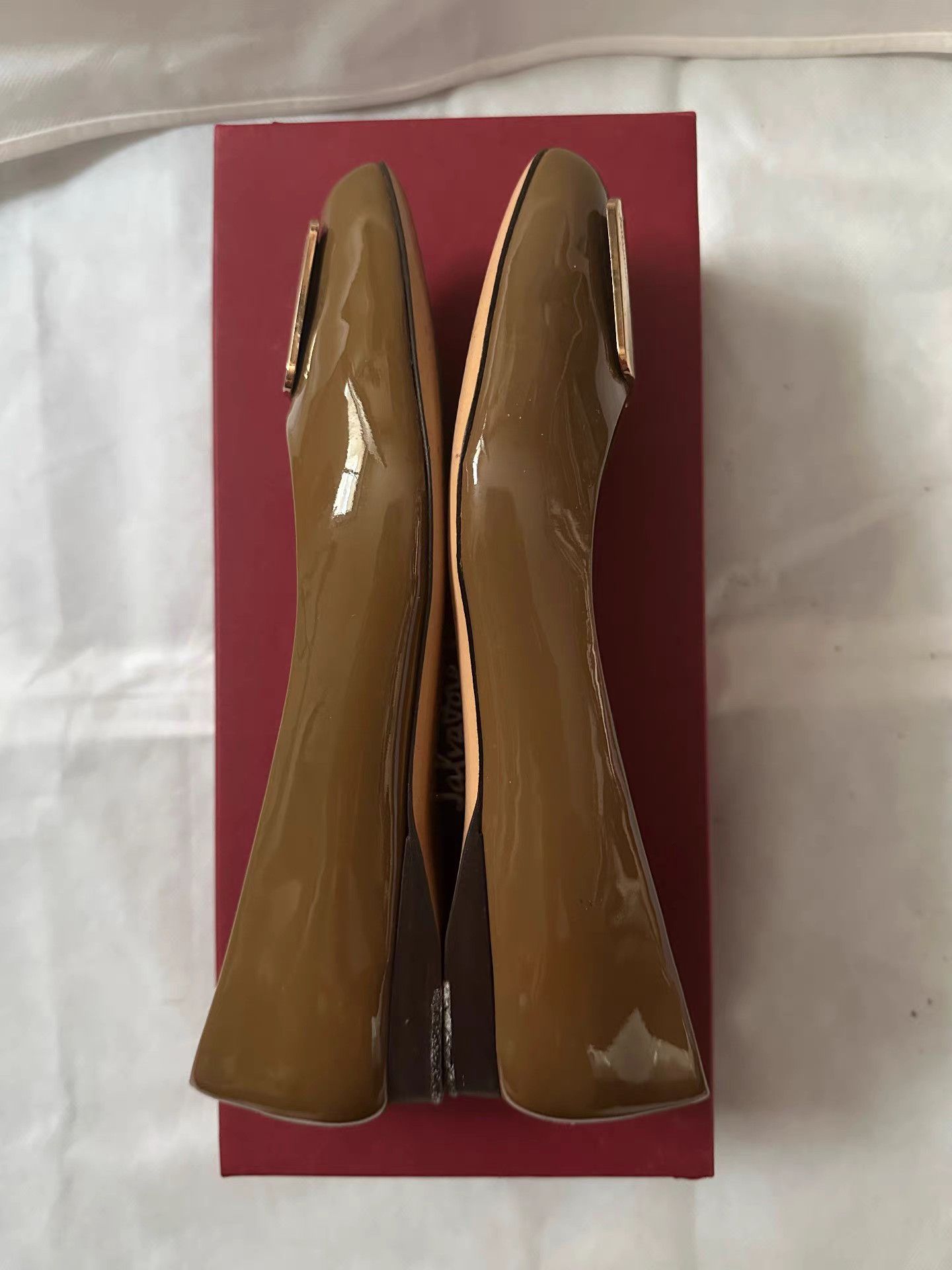 Salvatore Ferragamo Ferragamo Patent Leather Flats Q9 Size US 7 / IT 37 - 3 Thumbnail