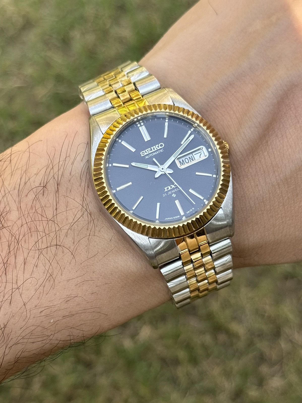 Seiko Seiko 5 DX Fluted Bezel Automatic 6309 Japanese mens Watch Size 36 - 1 Thumbnail