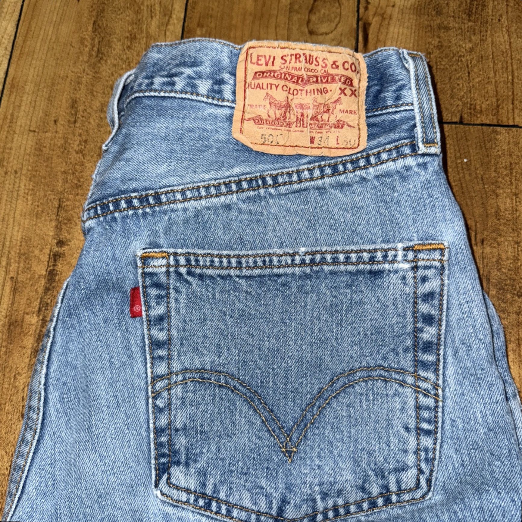 Levi's VINTAGE Levi's 501 Jeans Light Washed Blue 90s 32x26 Regular Men Straight Denim Size US 32 / EU 48 - 3 Thumbnail