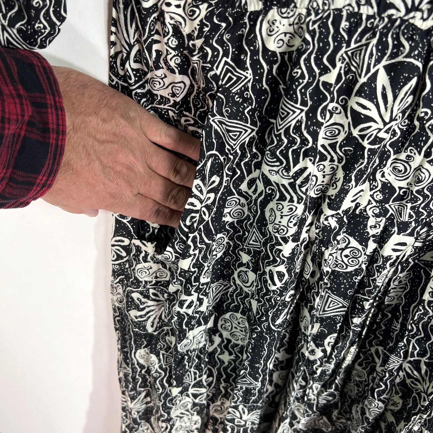 Vintage VINTAGE Taret H. Leir Abstract Art Pleated Drop Waist Dress Women Size 16 Black Pockets 3/4 Sleeve Midi Dress Size XXL / US 16-18 / IT 52-54 - 5 Thumbnail