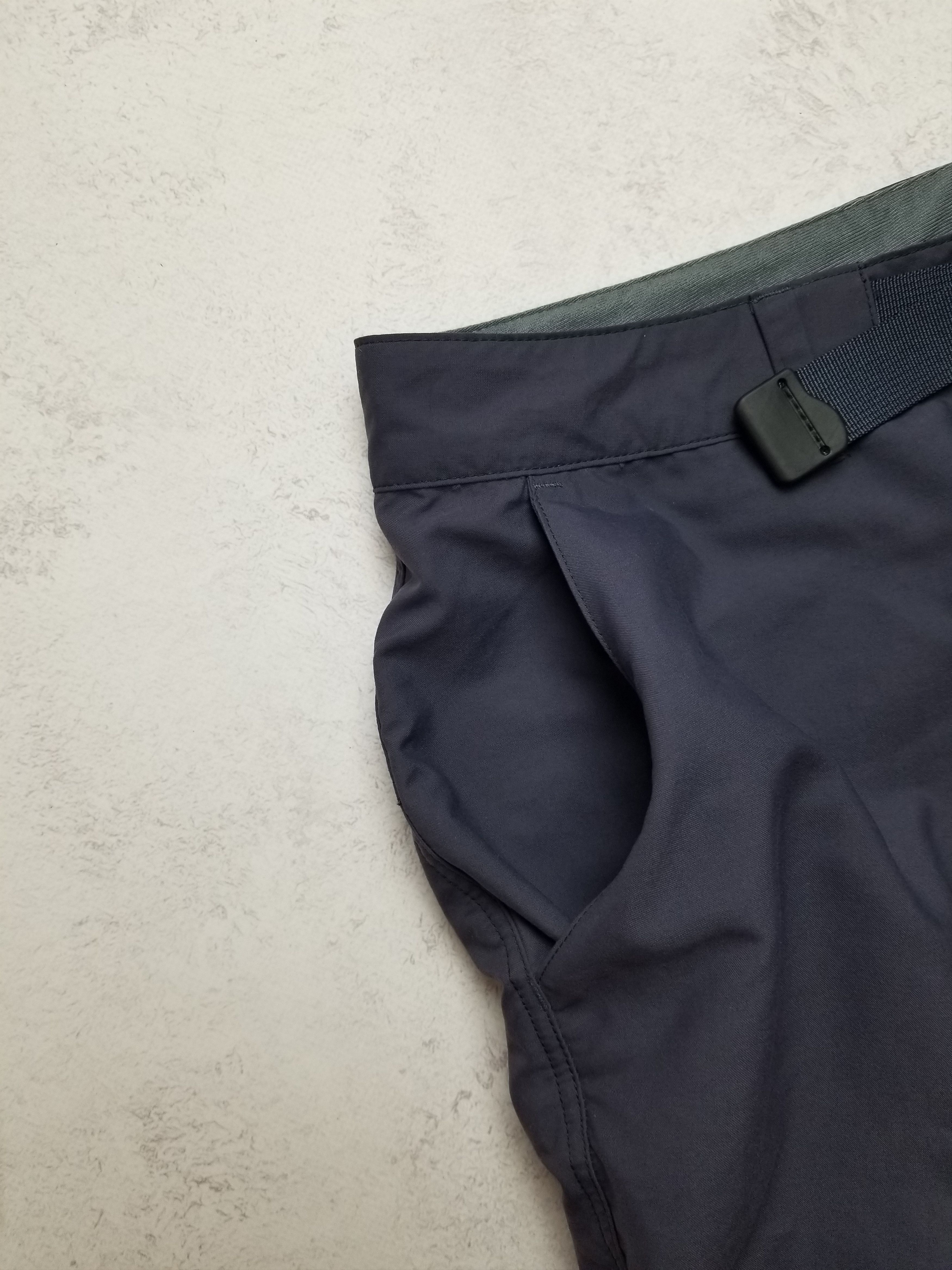 Mountain Equipment Mountain Equipment Approach Walking Hiking Cargo Shorts Size US 30 / EU 46 - 8 Thumbnail