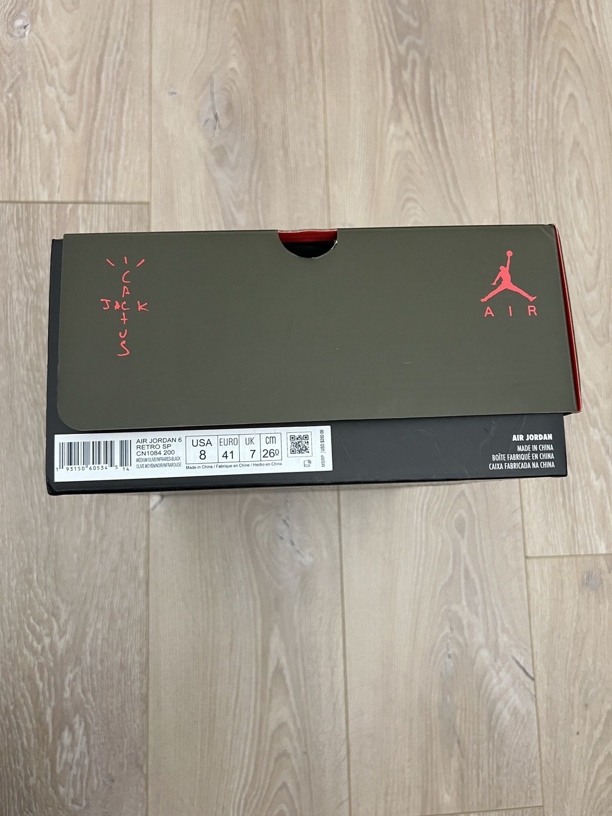TRAVIS SCOTT JORDAN RETRO JORDAN 6