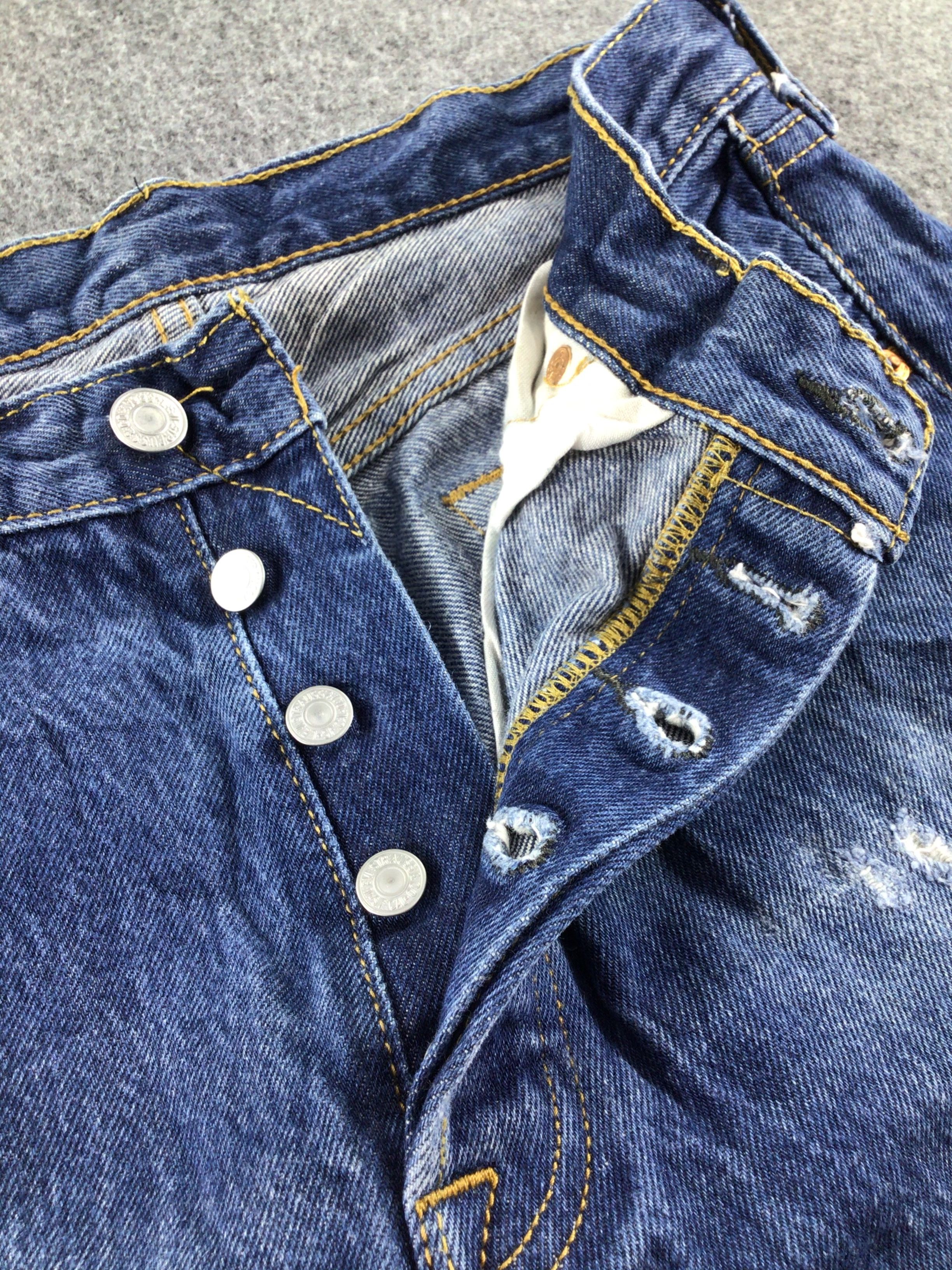 Levi's Vintage Levis 501 Jeans Blue Faded Wash -J332 Size US 29 - 7 Thumbnail
