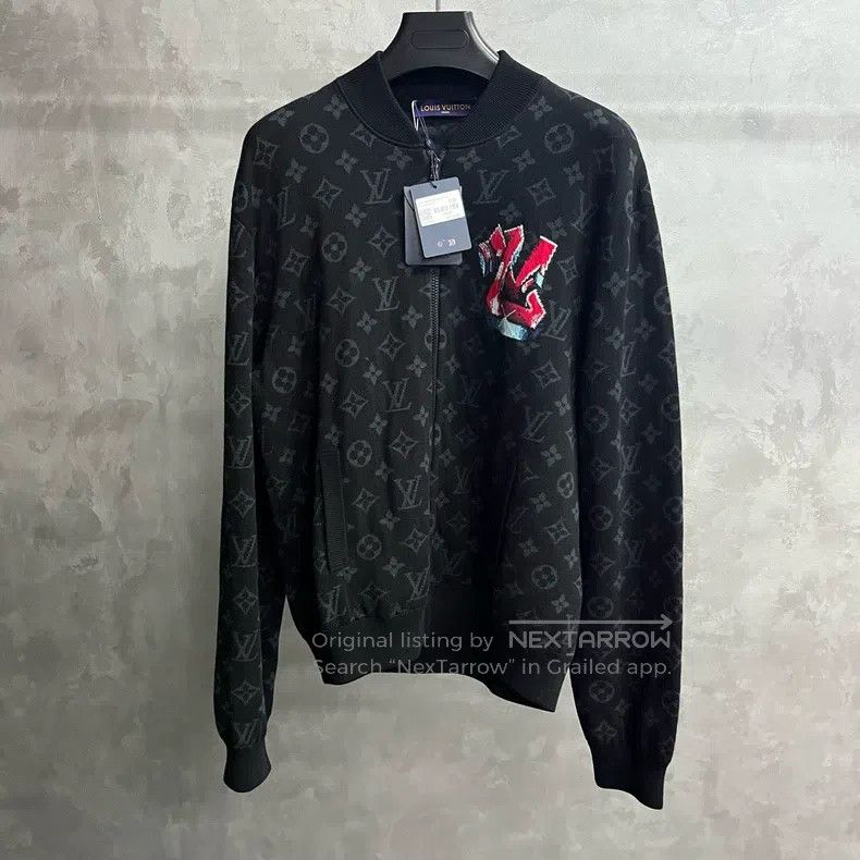 Louis Vuitton Louis Vuitton Black full-print zip waist jacket Size US L / EU 52-54 / 3 - 1 Thumbnail