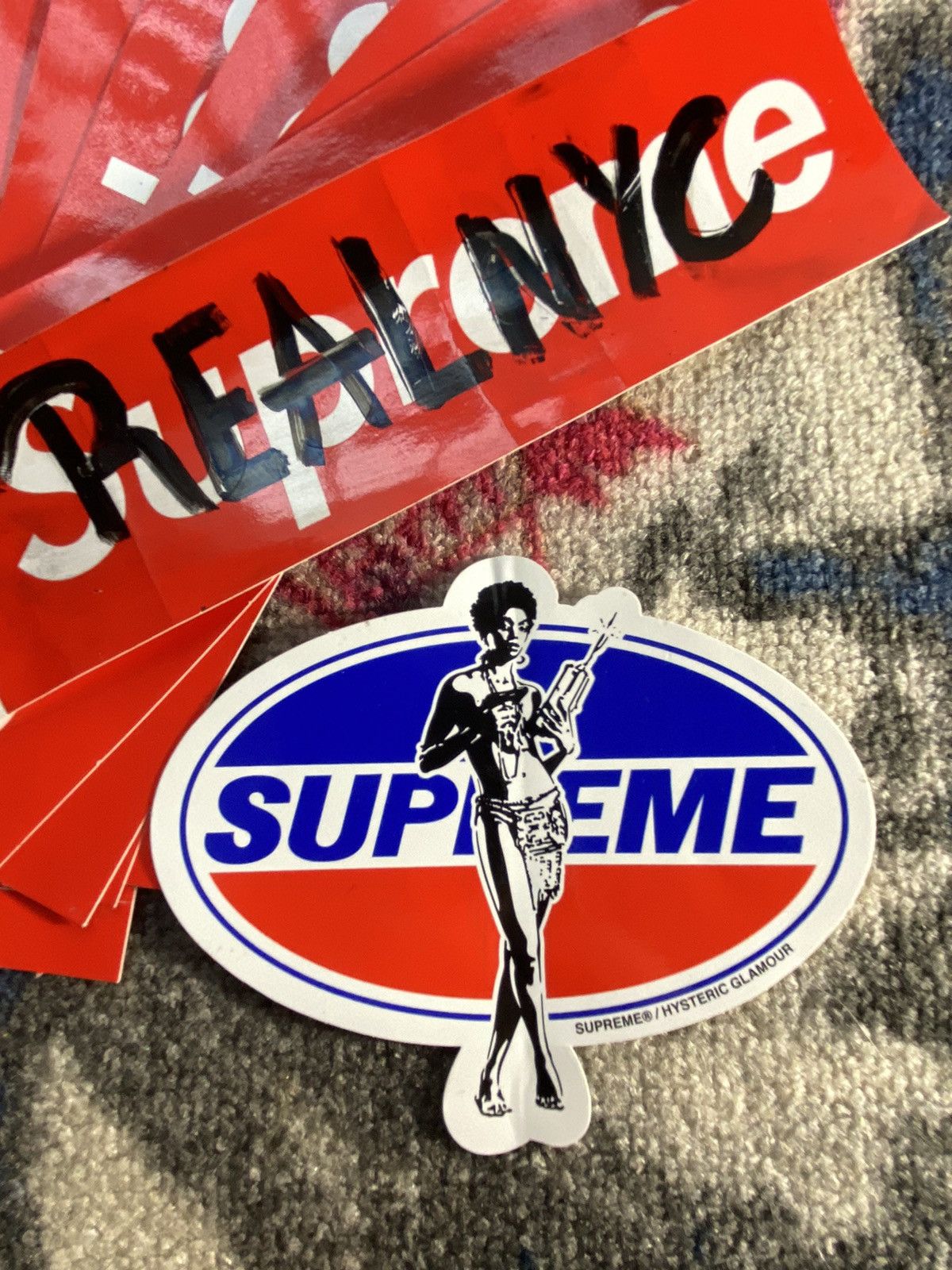 Supreme Supreme Hysteric Glamour Girl Sticker Size ONE SIZE - 1 Preview