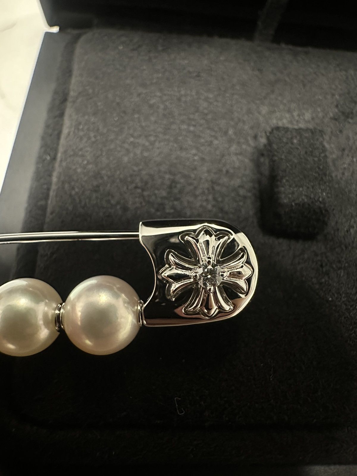 Chrome Hearts 🔥Chrome Hearts Mikimoto Pearl White Gold Brooch🔥 Size ONE SIZE - 3 Thumbnail