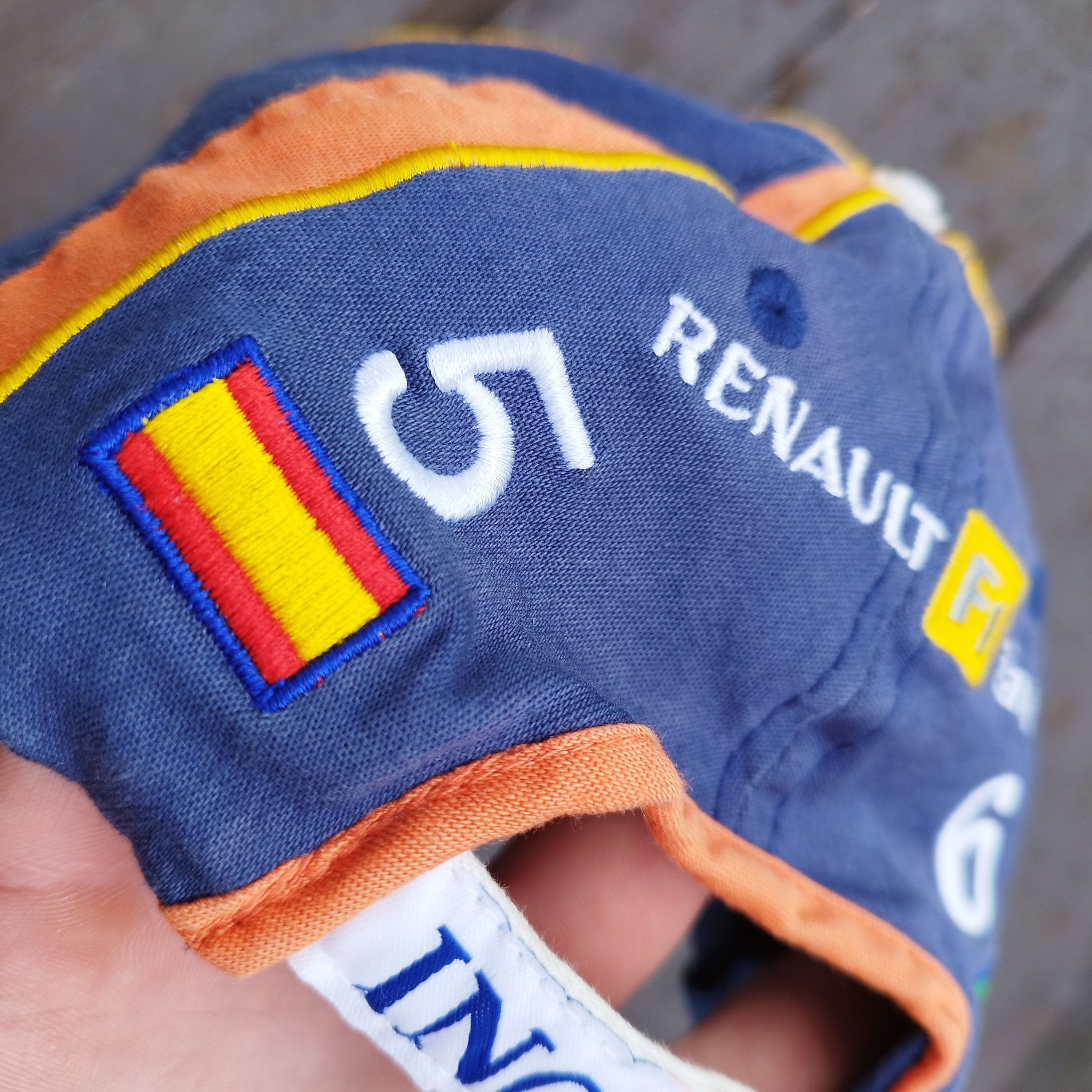 Formula 1 ING Renault F1 Team Signed by Lucas Di Grassi Cap Size ONE SIZE - 9 Thumbnail