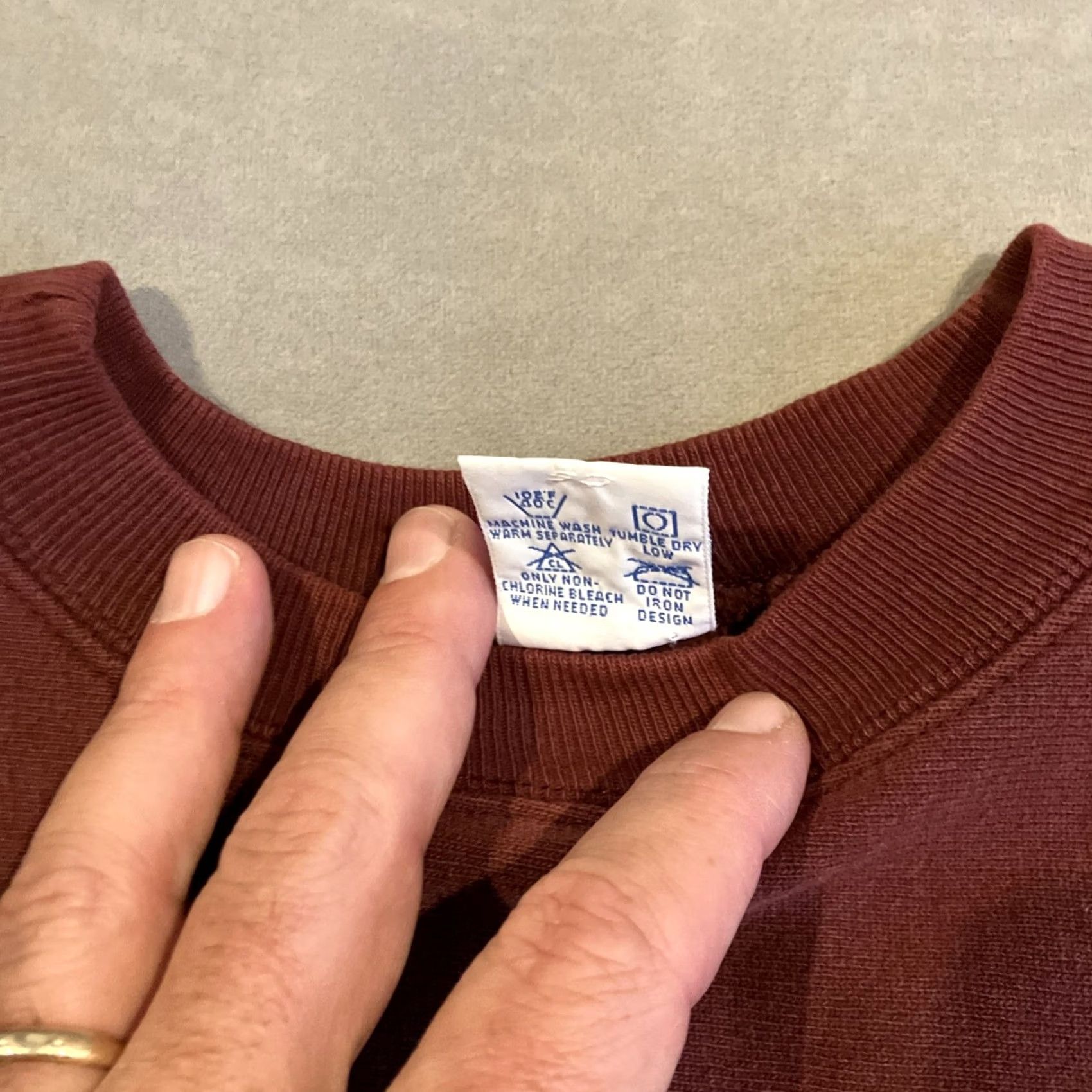Champion VINTAGE Champion Reverse Weave UMASS Crewneck Sweatshirt L Red Men Large Size US L / EU 52-54 / 3 - 4 Thumbnail