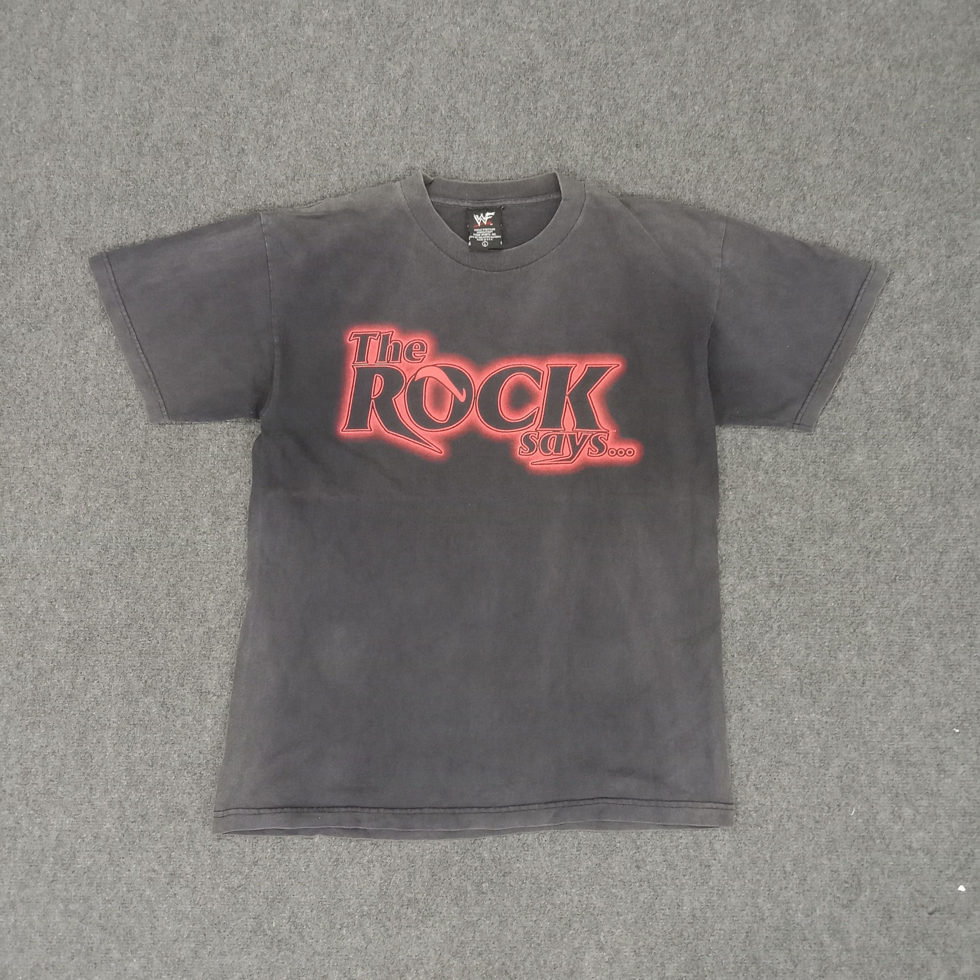 Vintage × WWE × WWF The Rock Says.. Dwayne Johnson American Wrestler Tshirt Size US L / EU 52-54 / 3 - 1 Thumbnail