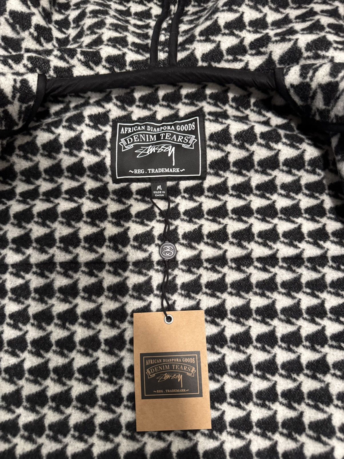 DENIM TEARS × Stussy Stussy X Denim Tears Spade Jacquard Duffle Coat size M Size US M / EU 48-50 / 2 - 5 Thumbnail